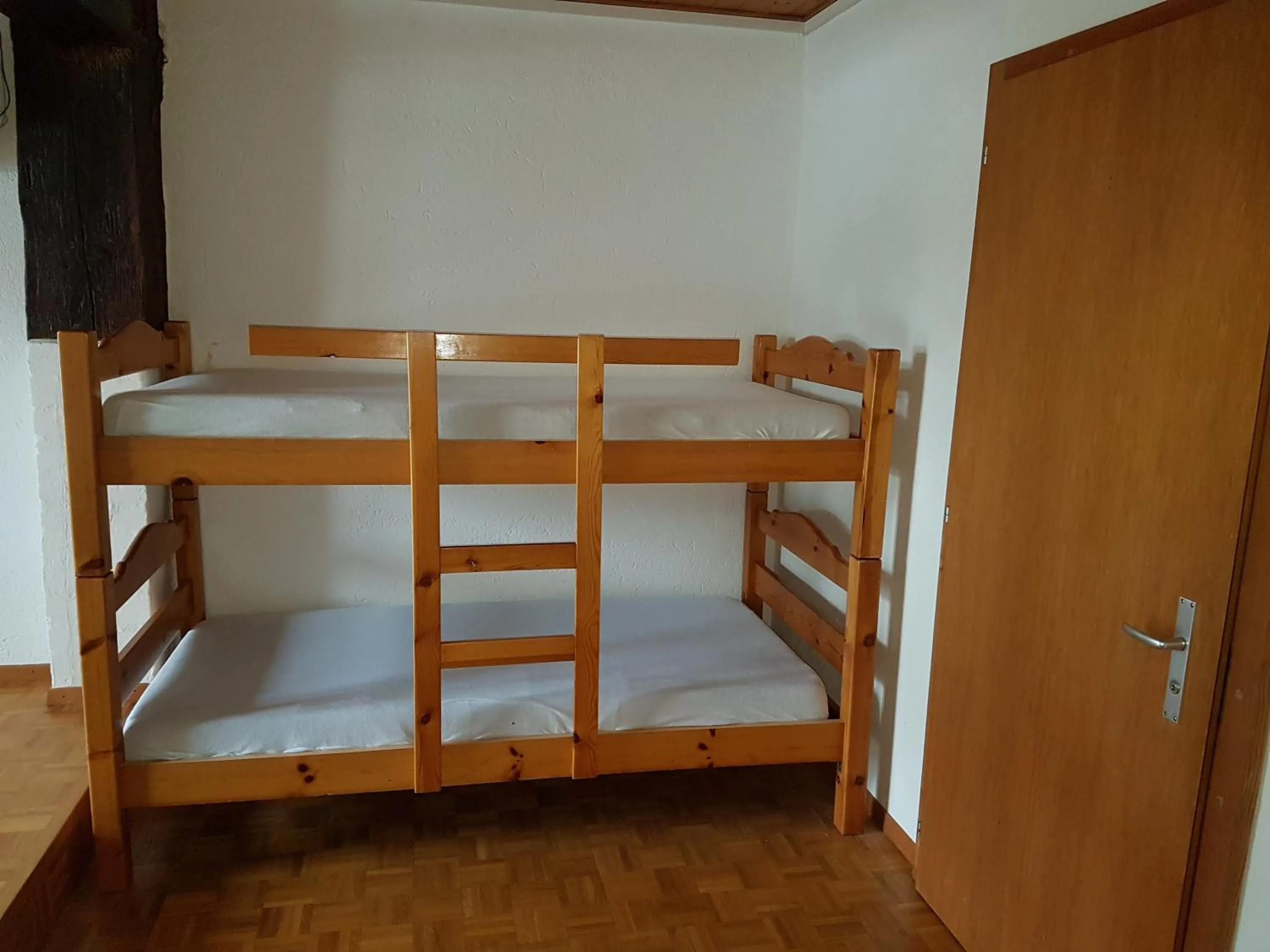 Bed in Auberge de la Couronne