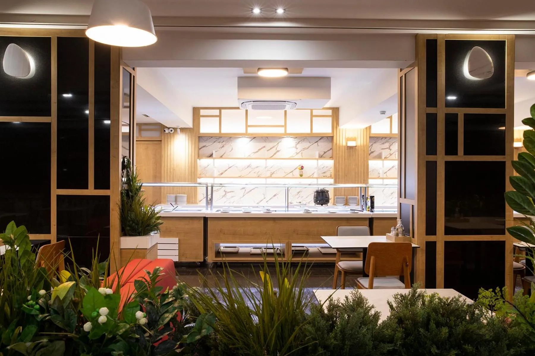 Restaurant/places to eat in Dafni Plus Hotel