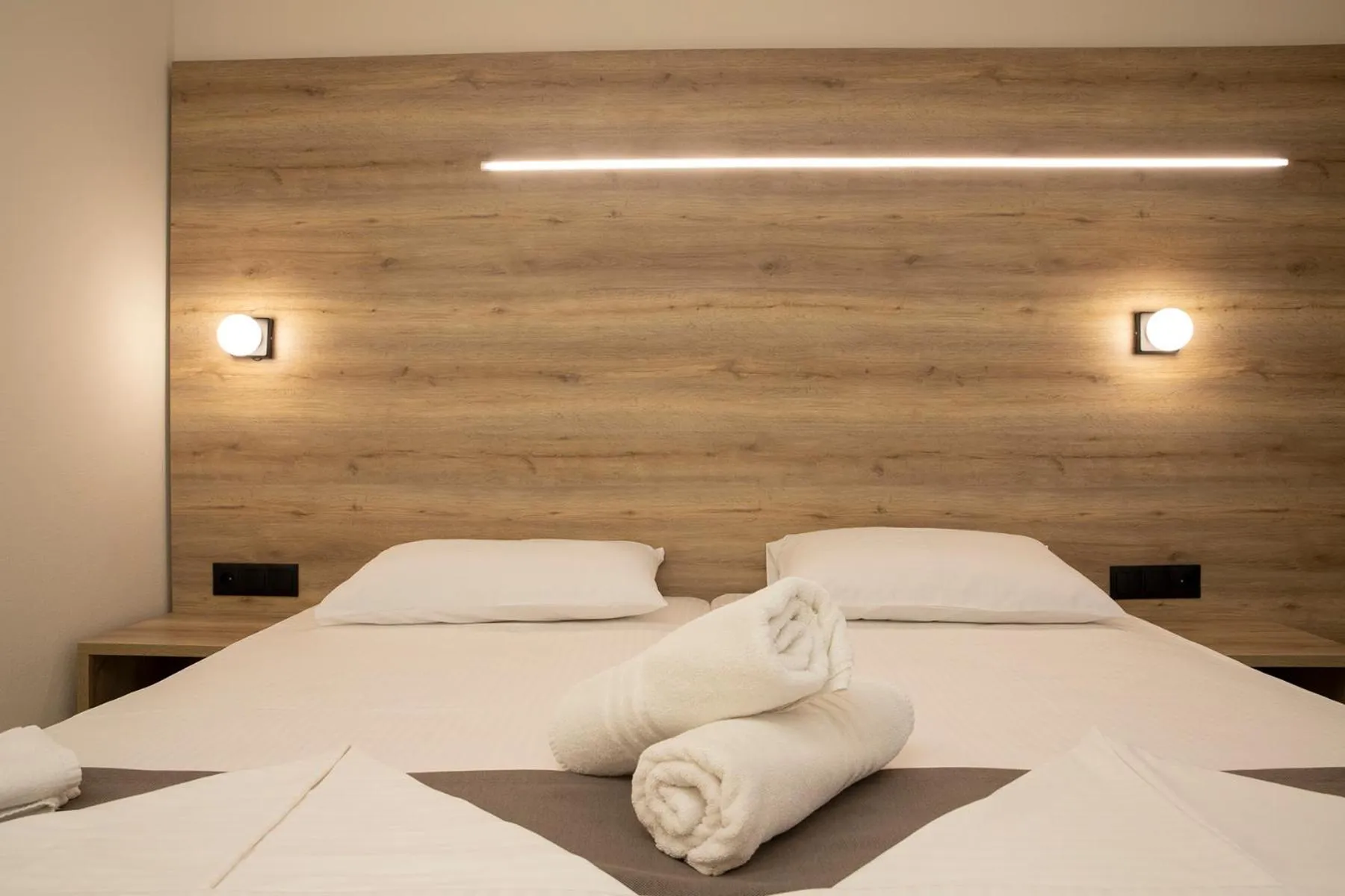 Bed in Dafni Plus Hotel