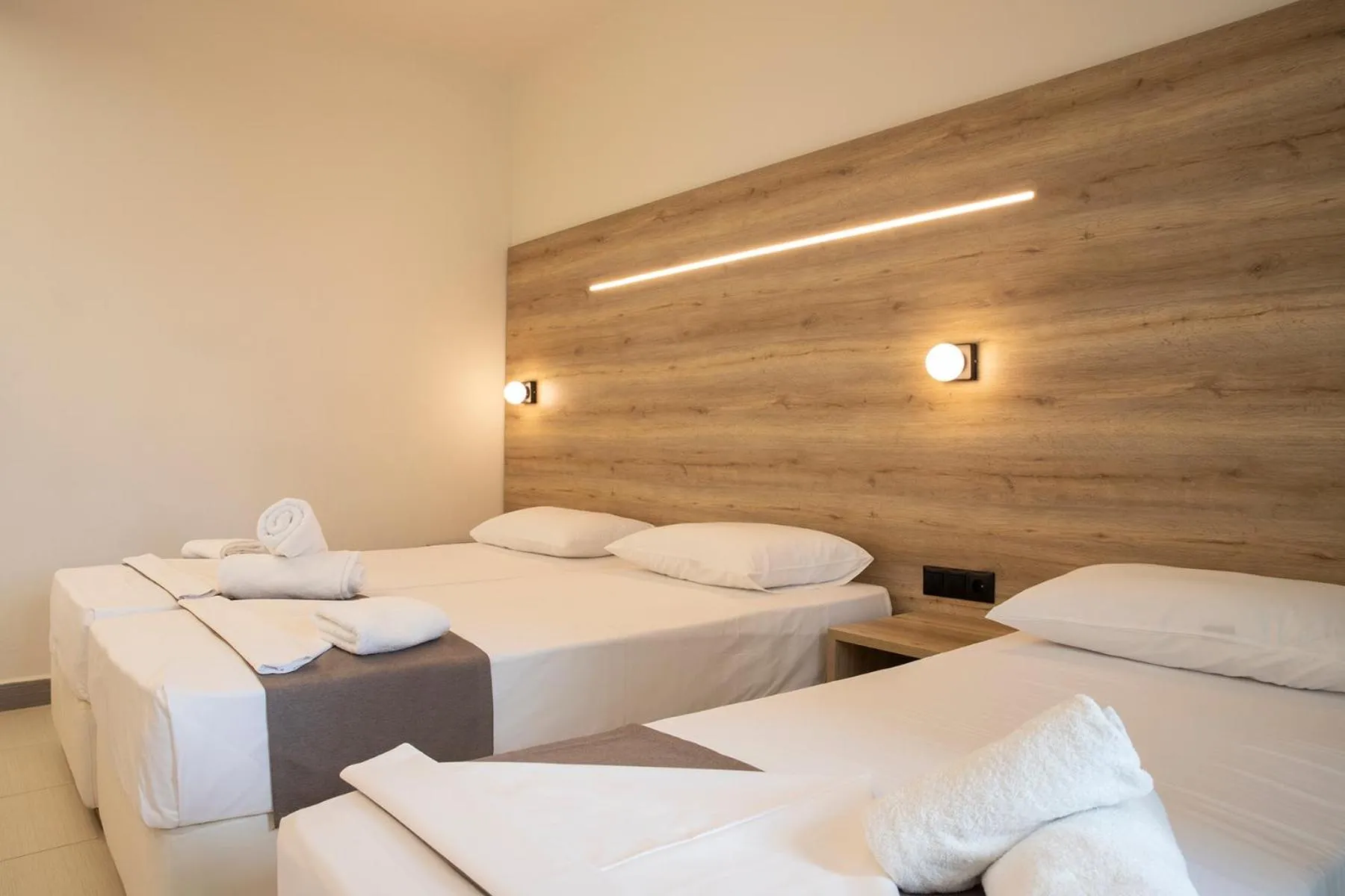 Bed in Dafni Plus Hotel