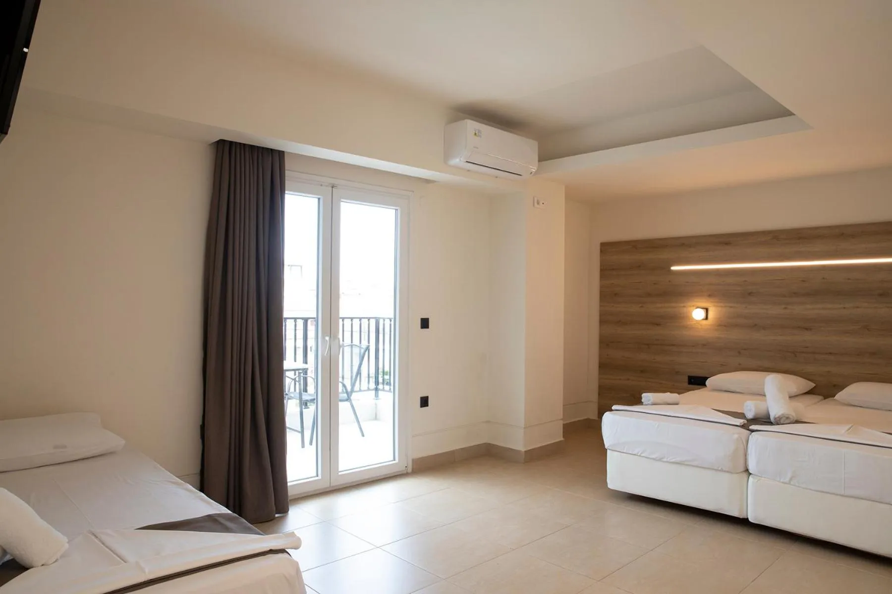 Bed in Dafni Plus Hotel