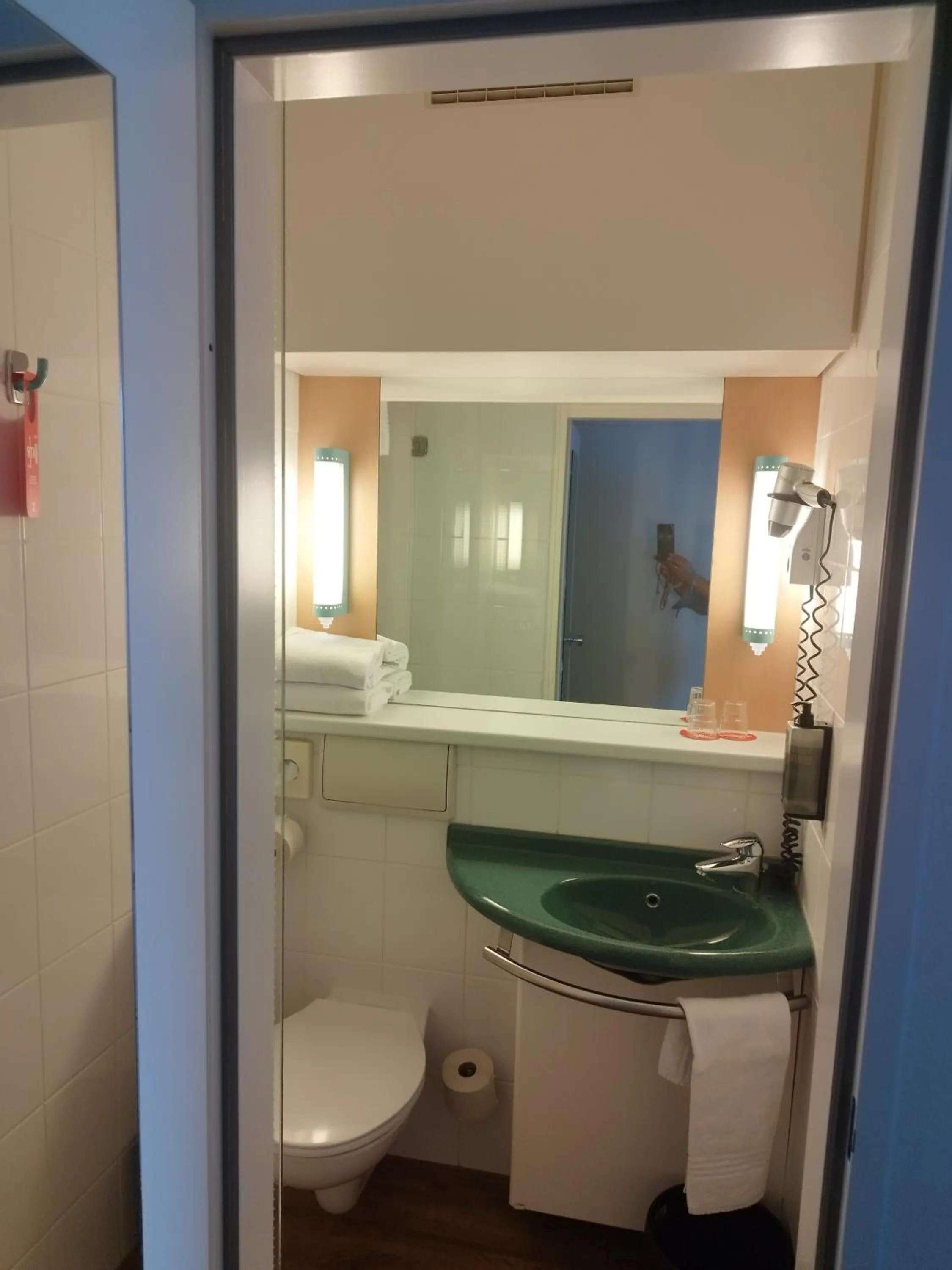 Toilet in Ibis Ulm City