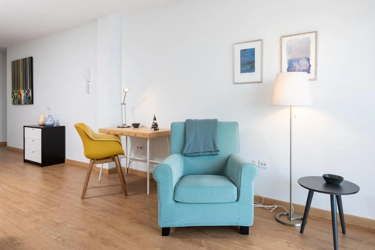Communal lounge/ TV room in El Balcón del Muelle