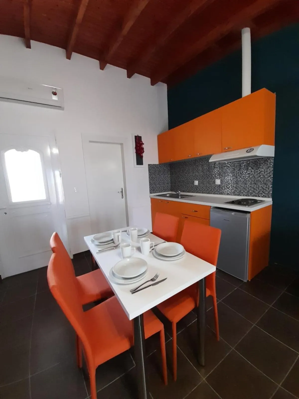 Victory Apartments Hotel