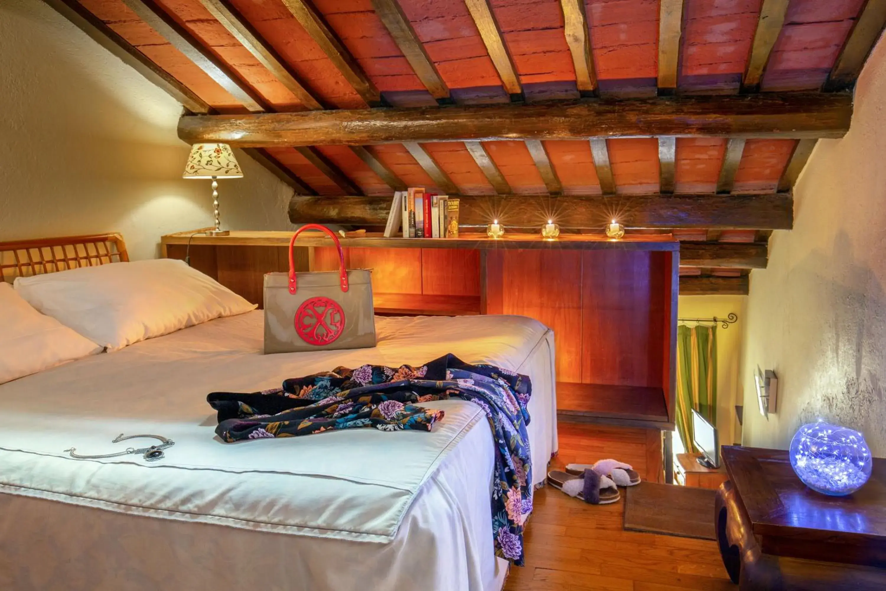 Bed in Bollo Apartments Bed in Bollo Apartments