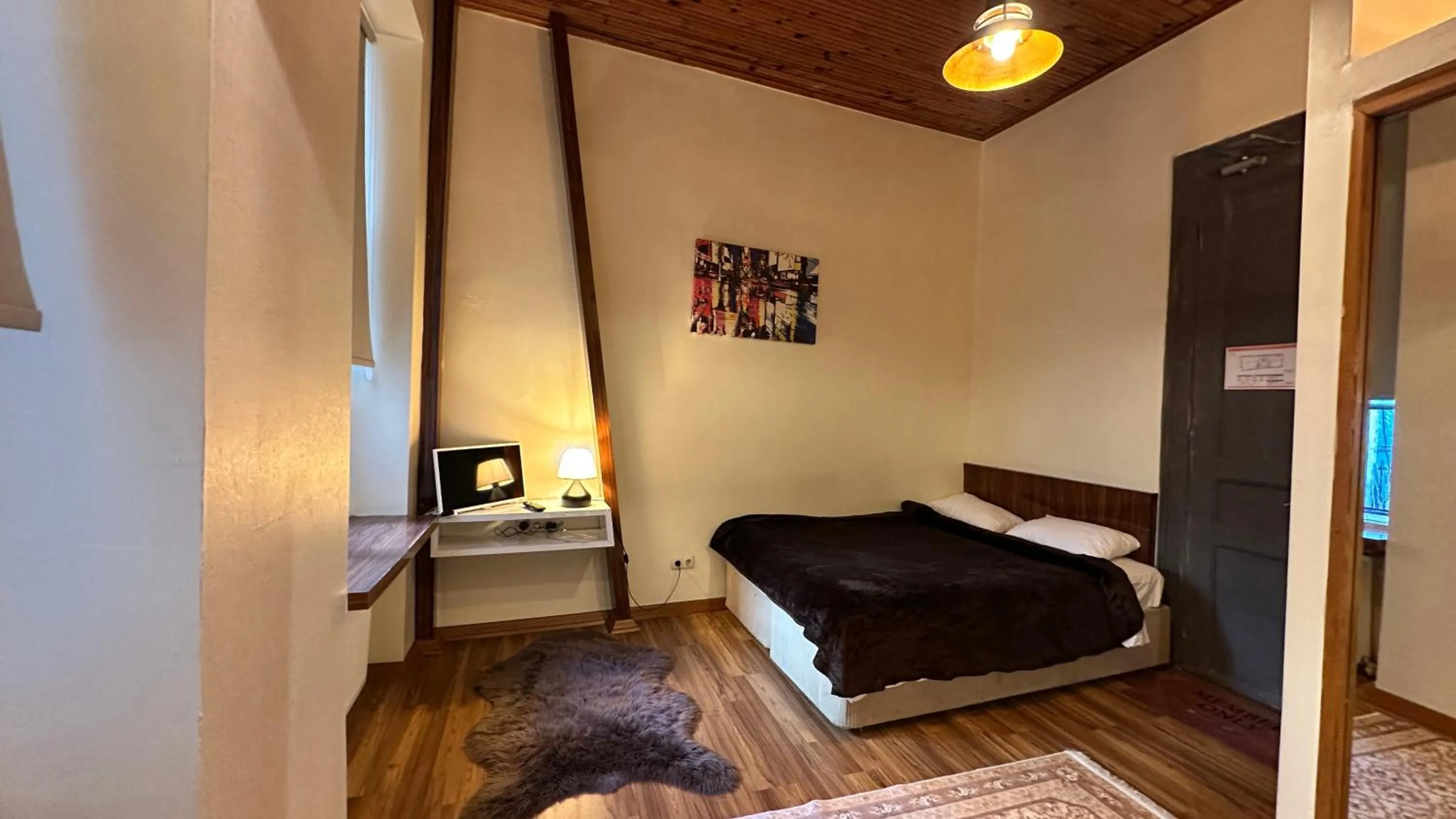 Bedroom, Bed in New Pera