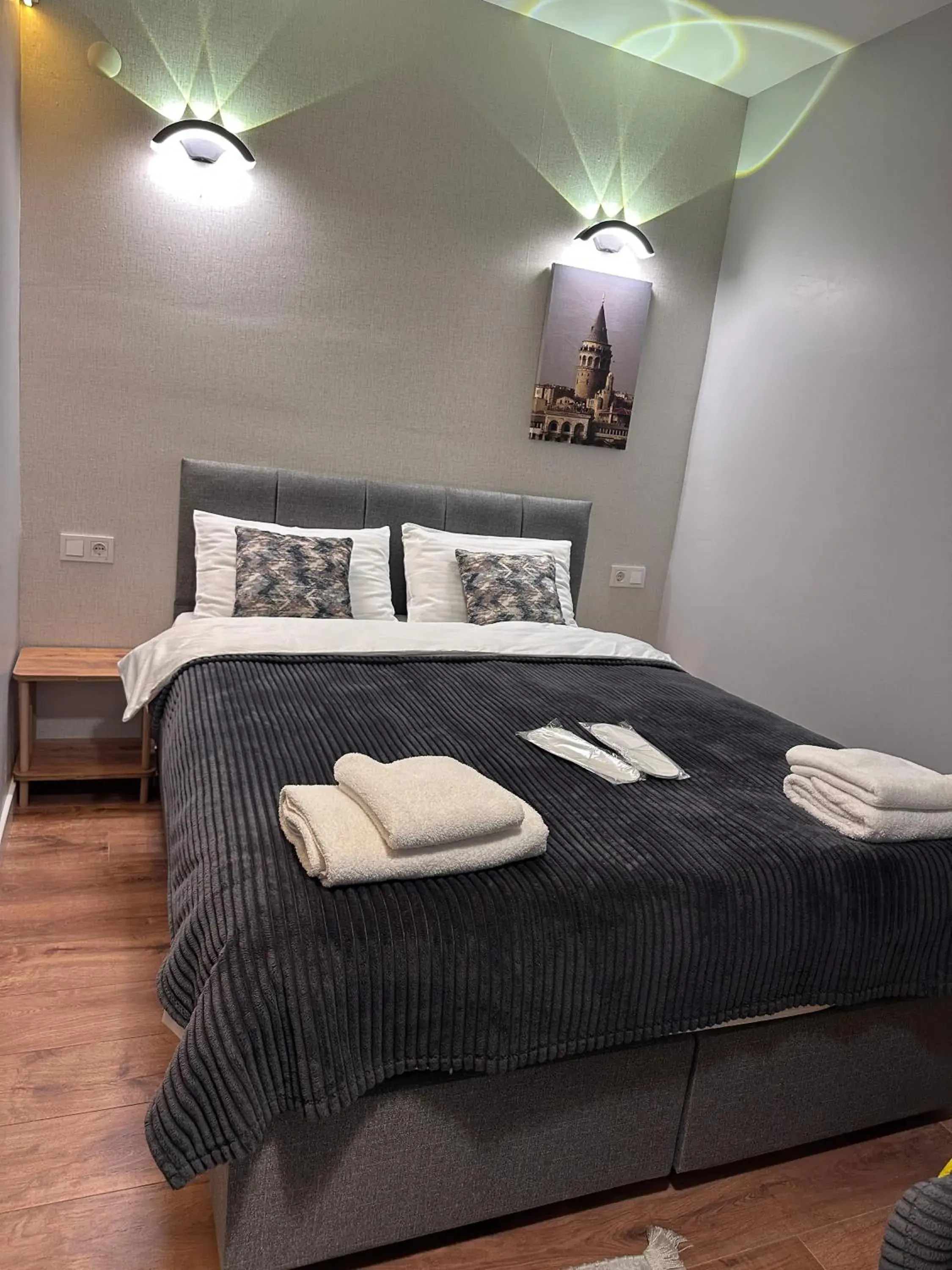 Bedroom, Bed in New Pera Bedroom, Bed in New Pera