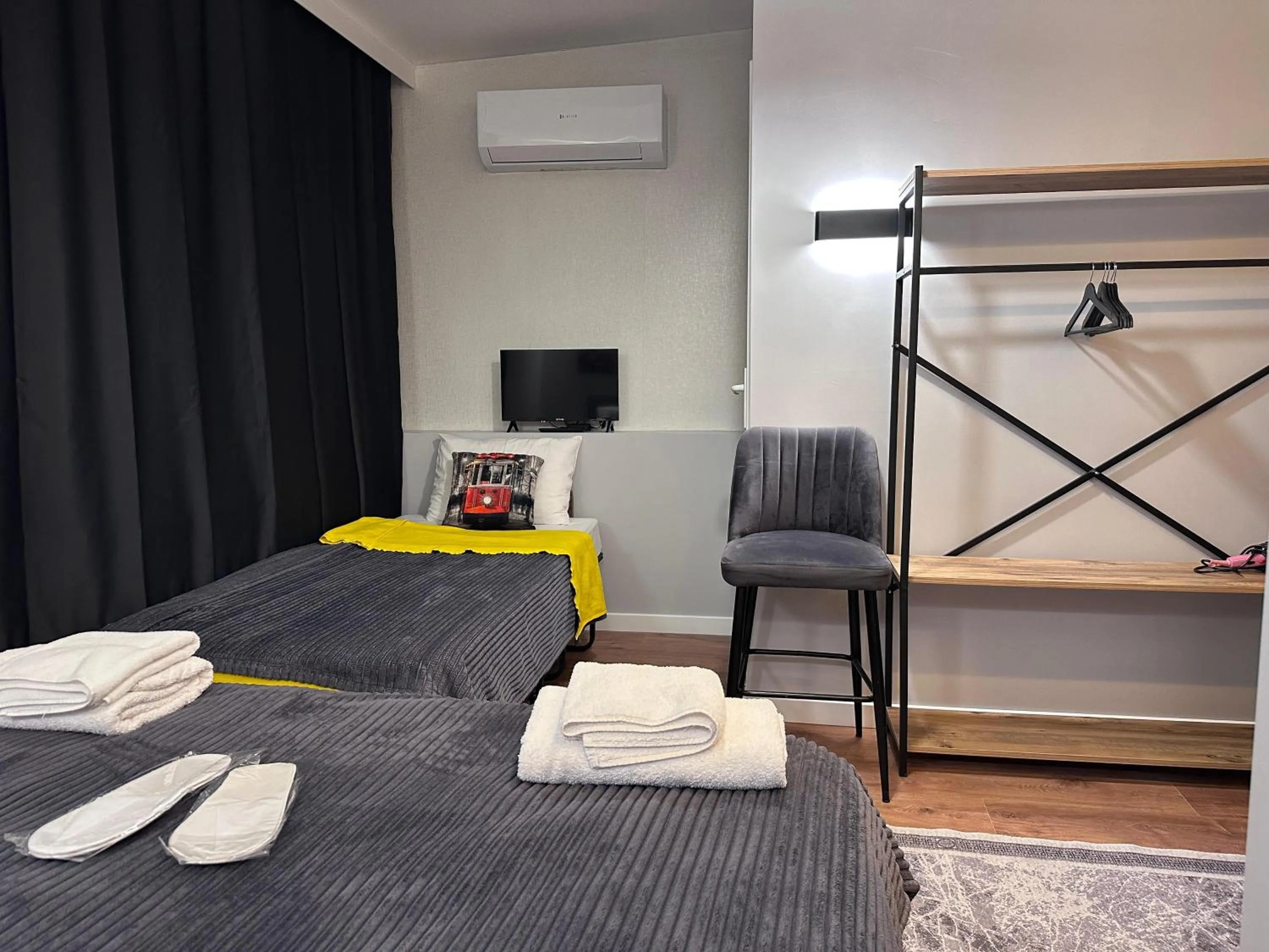 TV and multimedia, Bed in New Pera