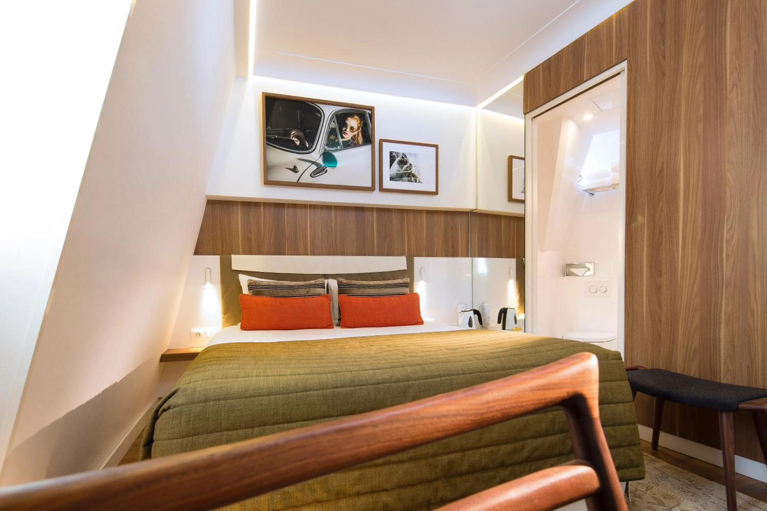 Bedroom, Bed in Hôtel Eiffel Turenne