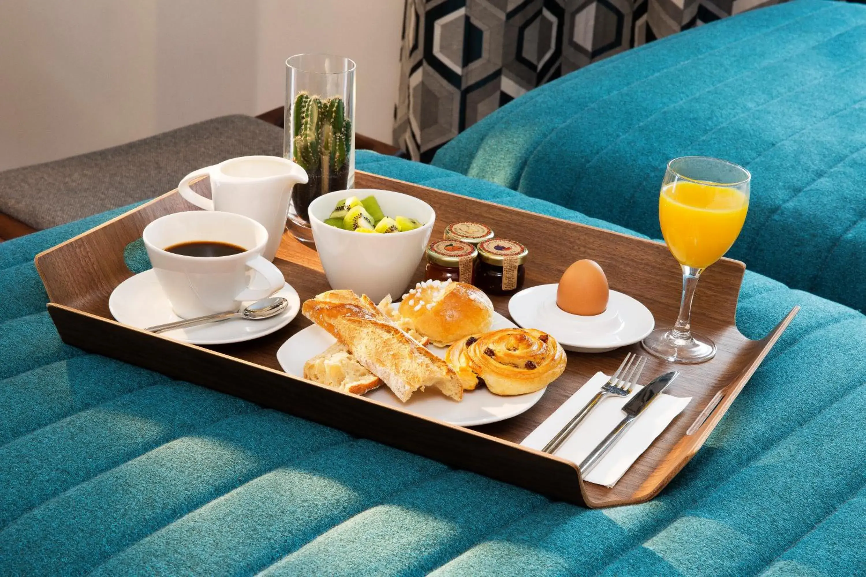 Breakfast in Hôtel Eiffel Turenne Breakfast in Hôtel Eiffel Turenne