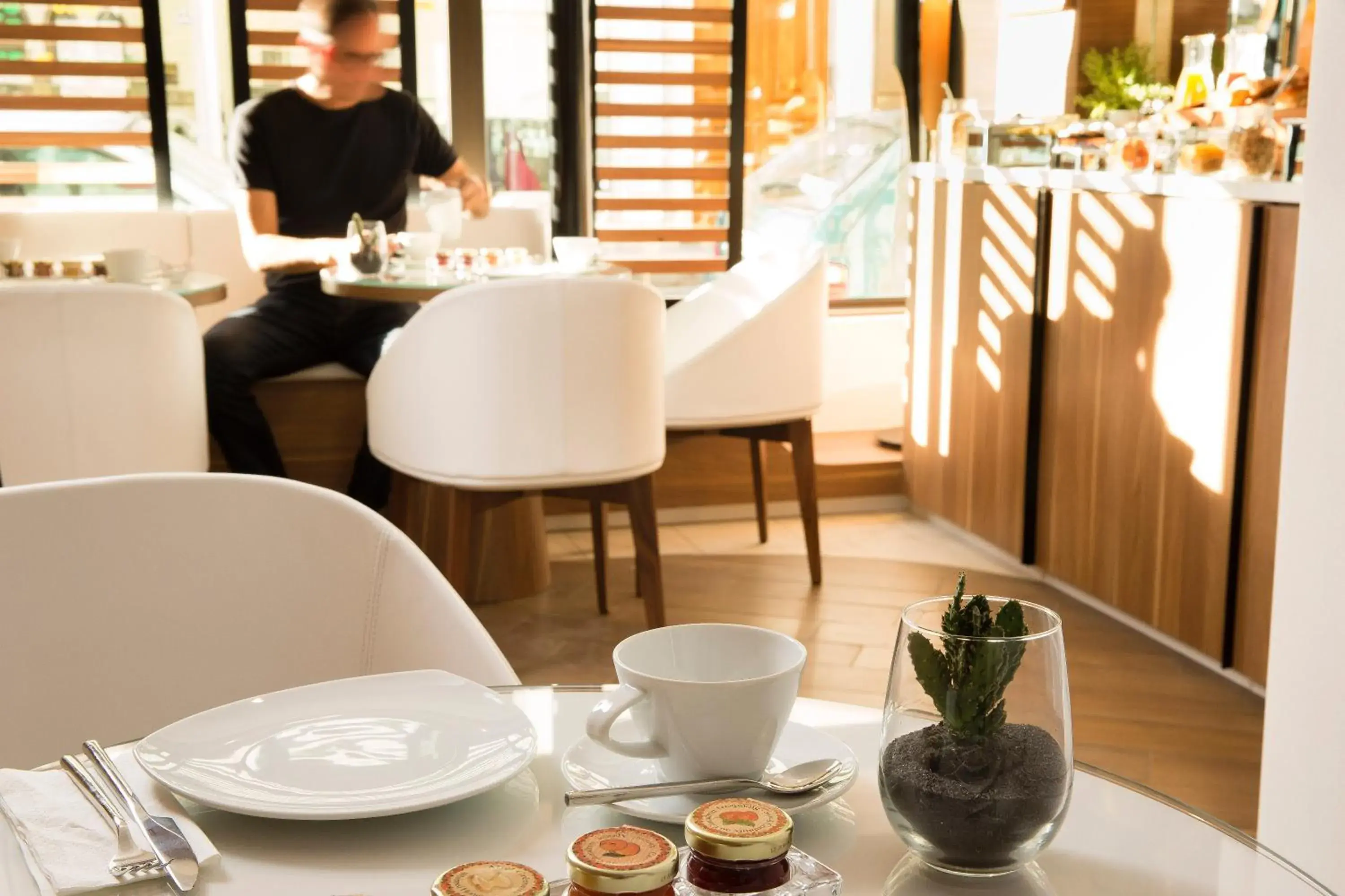 Facade/entrance in Hôtel Eiffel Turenne Facade/entrance in Hôtel Eiffel Turenne