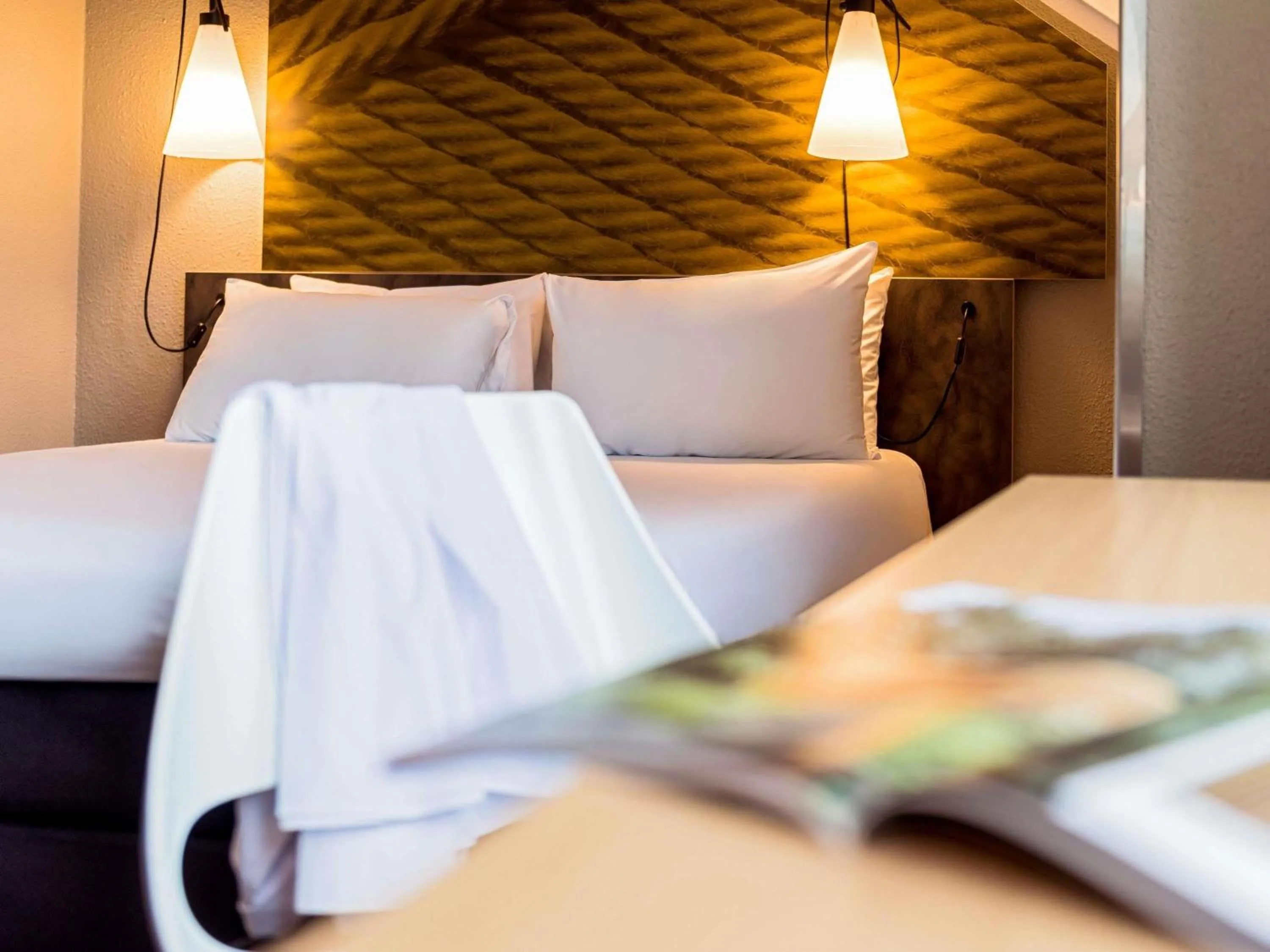 Bedroom, Bed in ibis Hotel Regensburg City