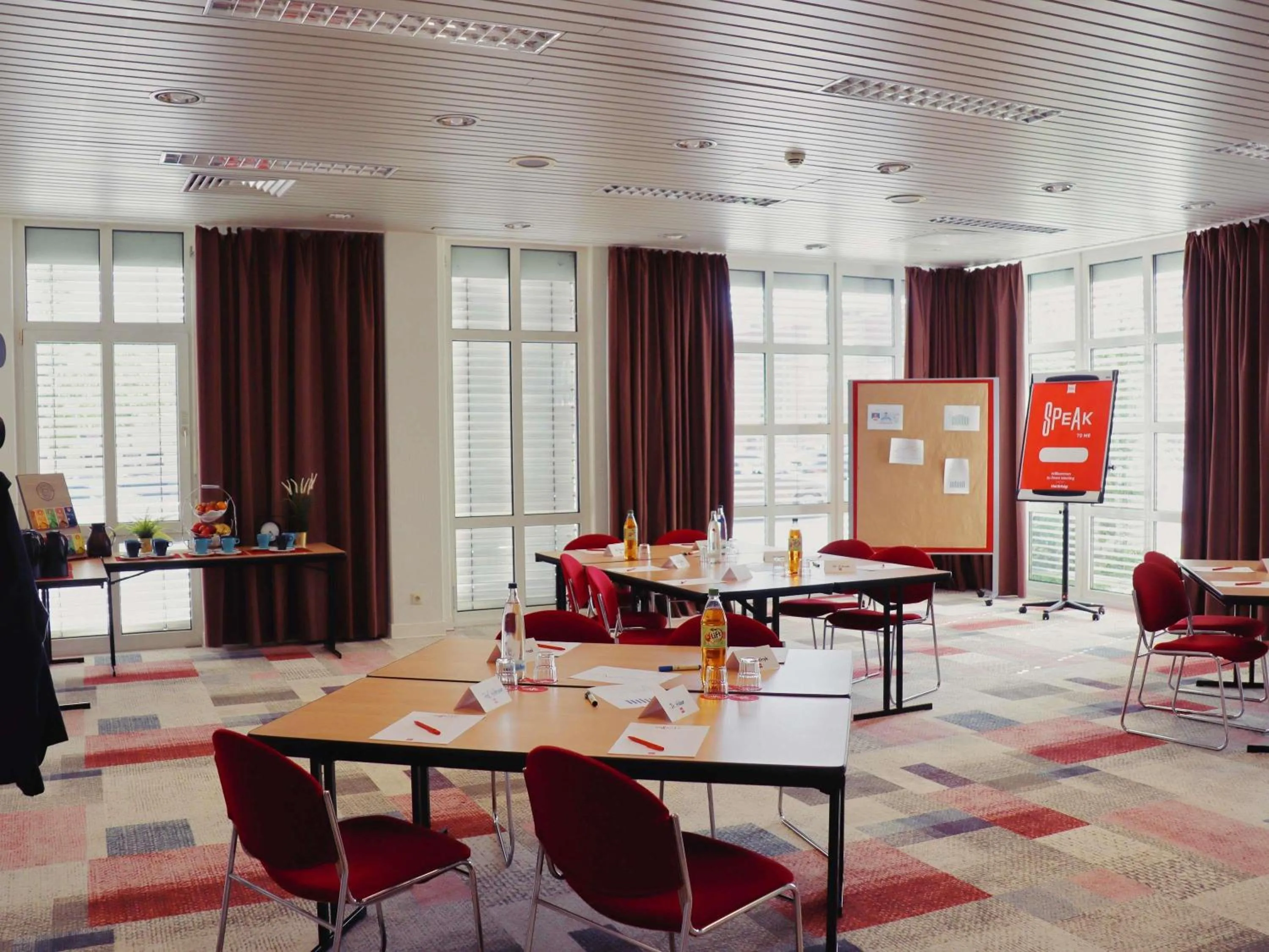 Meeting/conference room in ibis Hotel Regensburg City