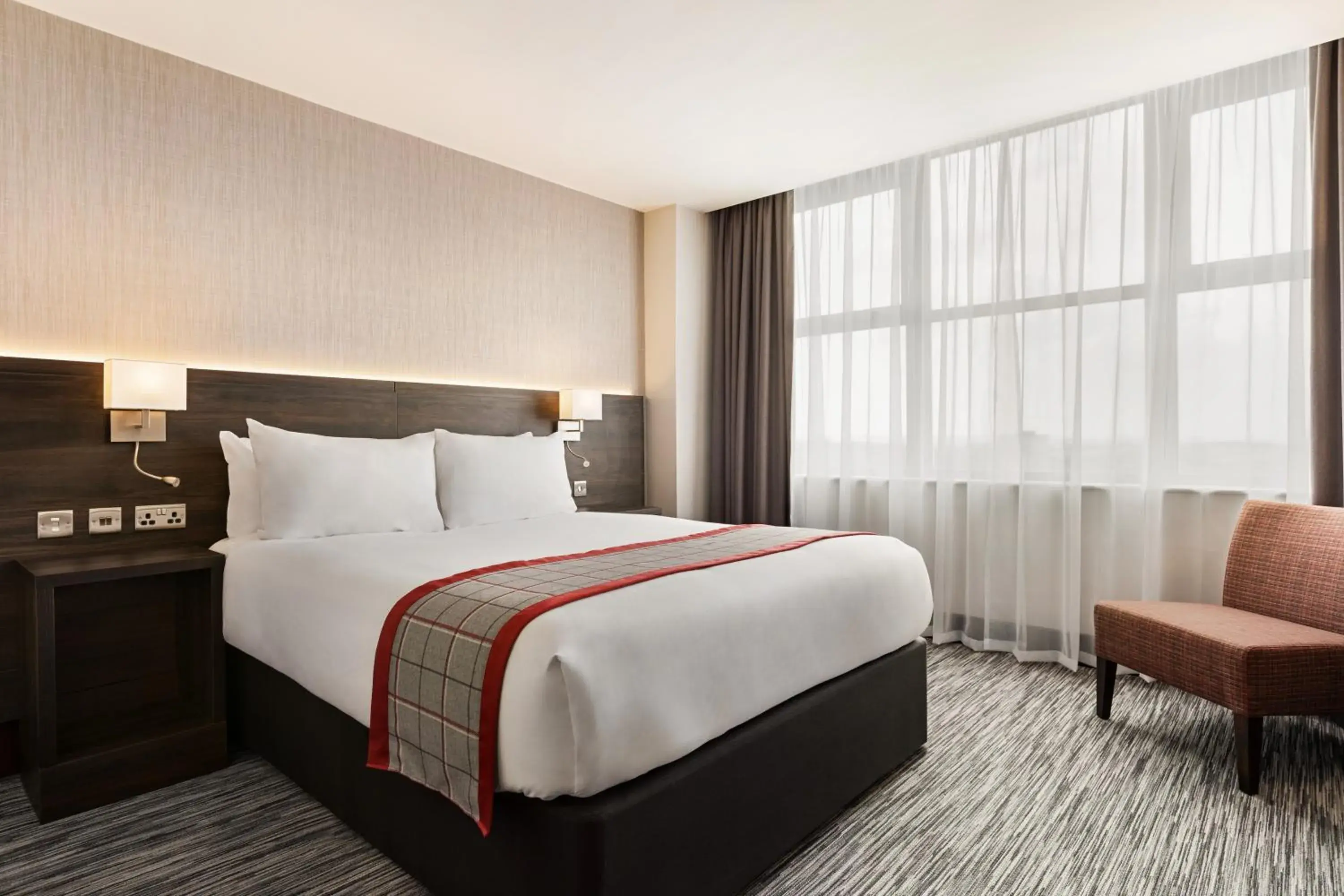 Photo of the whole room, Bed in Ramada East Kilbride Photo of the whole room, Bed in Ramada East Kilbride