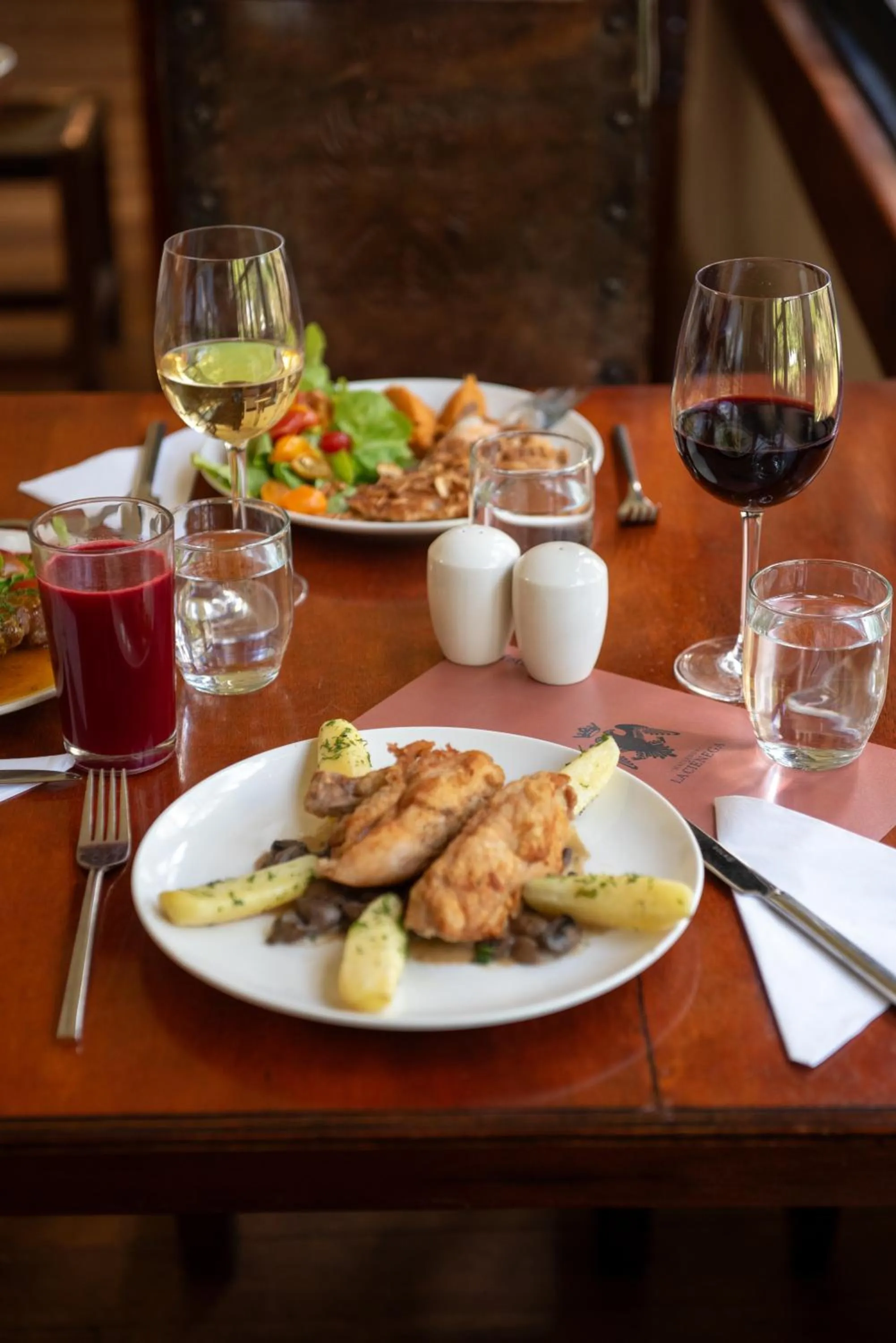 Restaurant/places to eat in Hacienda La Cienega