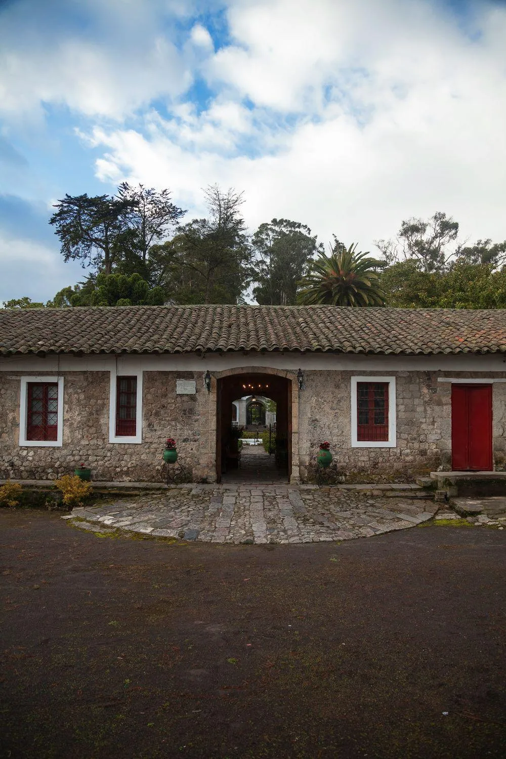 Property building in Hacienda La Cienega