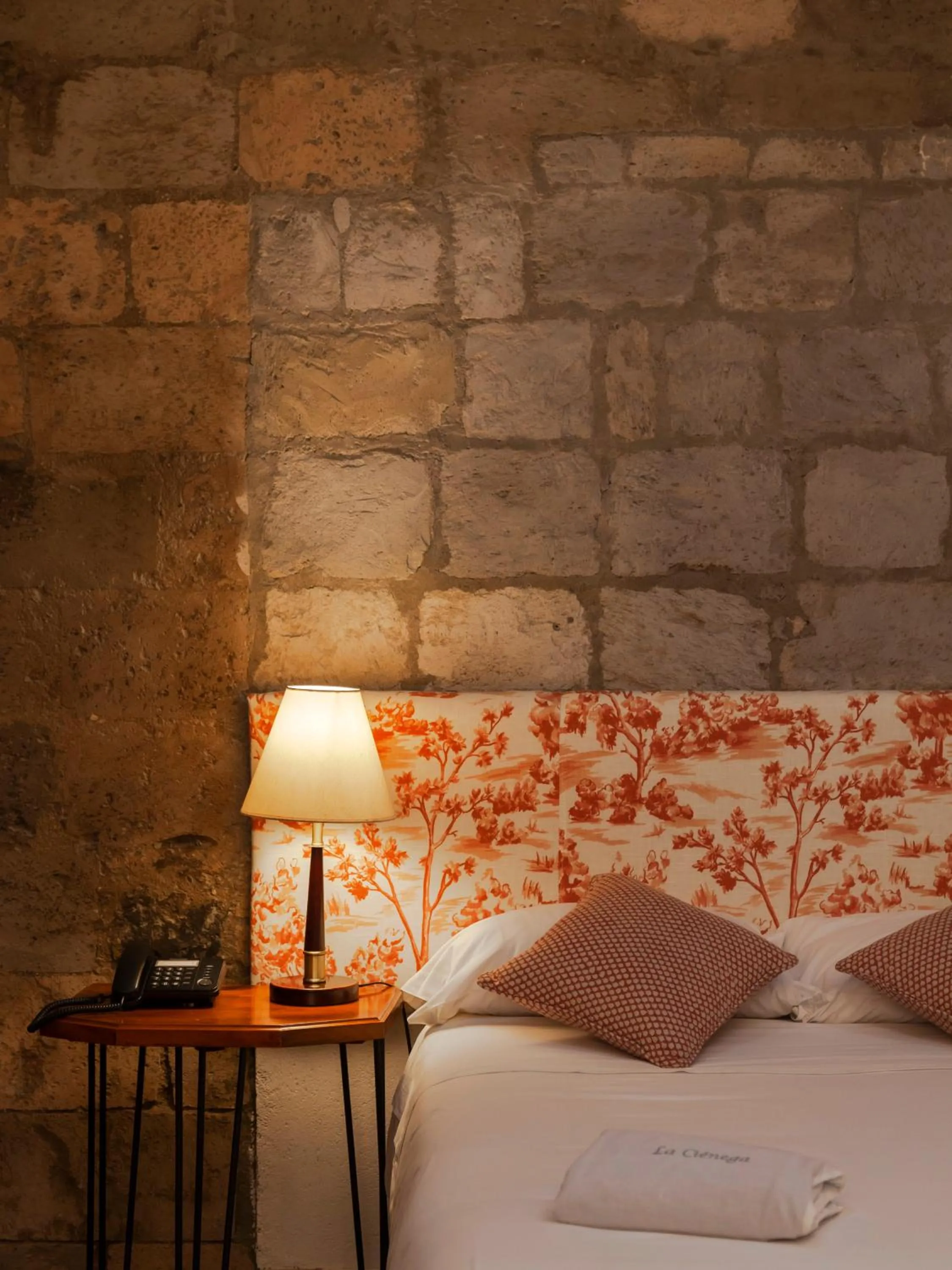 Bed in Hacienda La Cienega