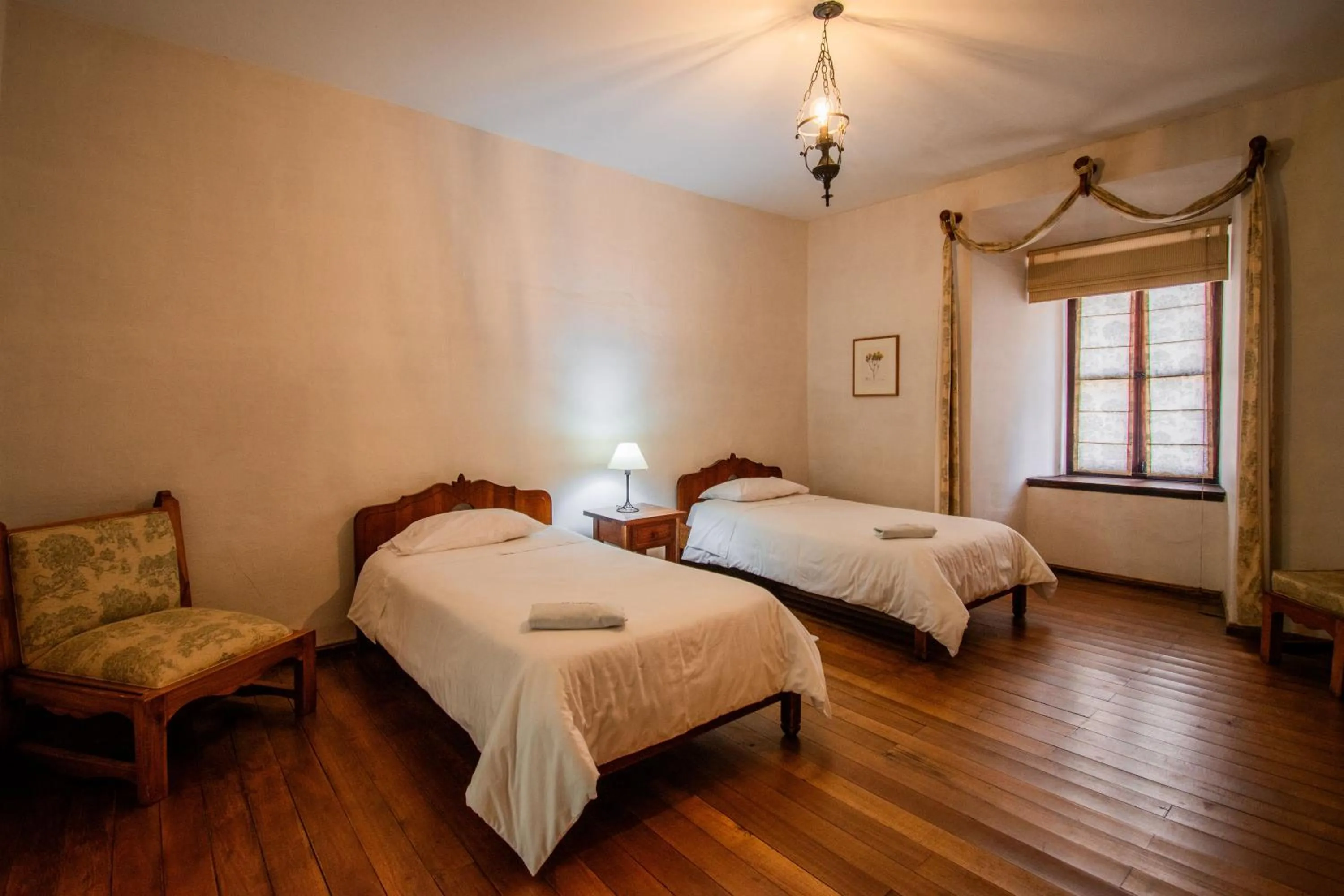 Bed in Hacienda La Cienega