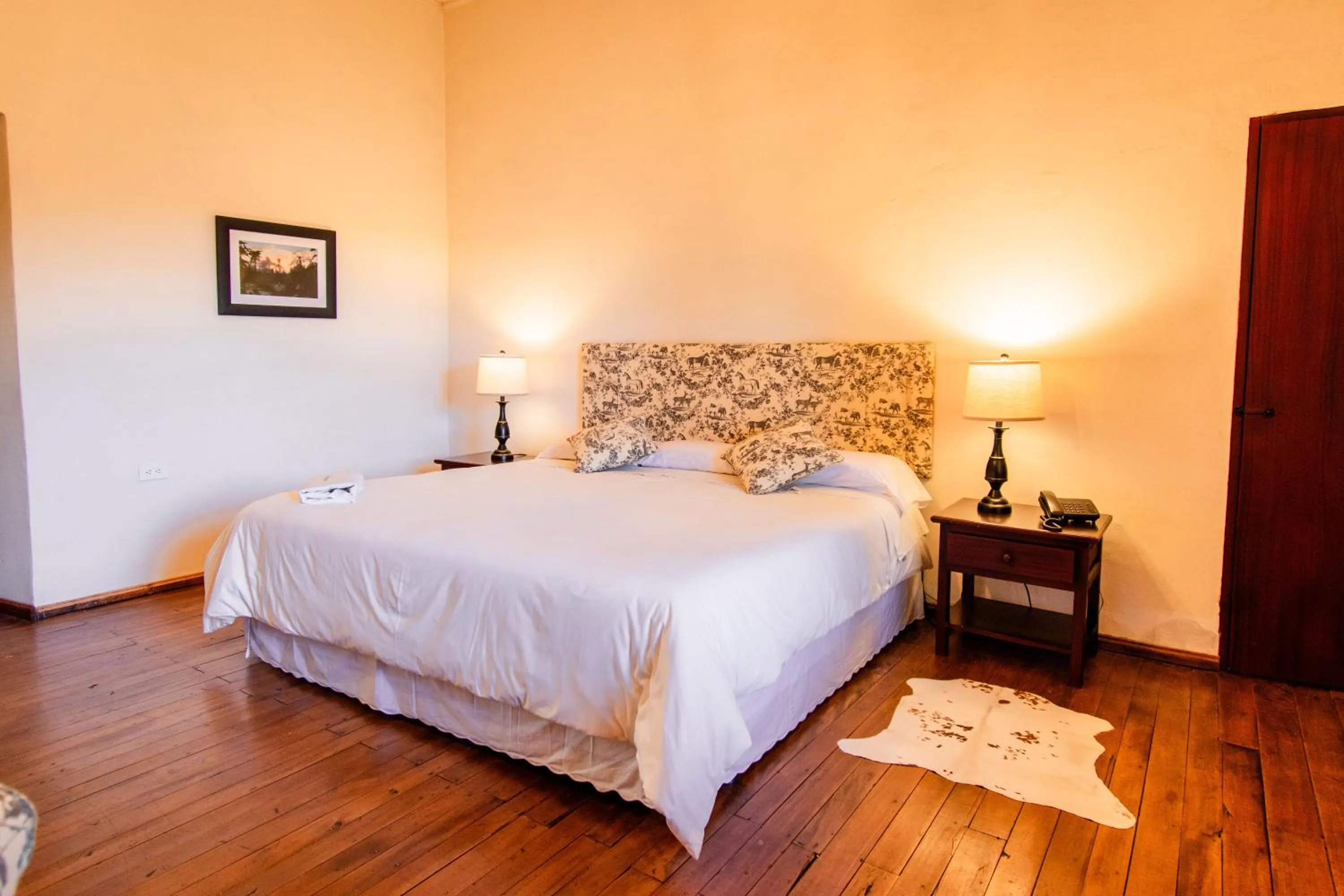 Bed in Hacienda La Cienega