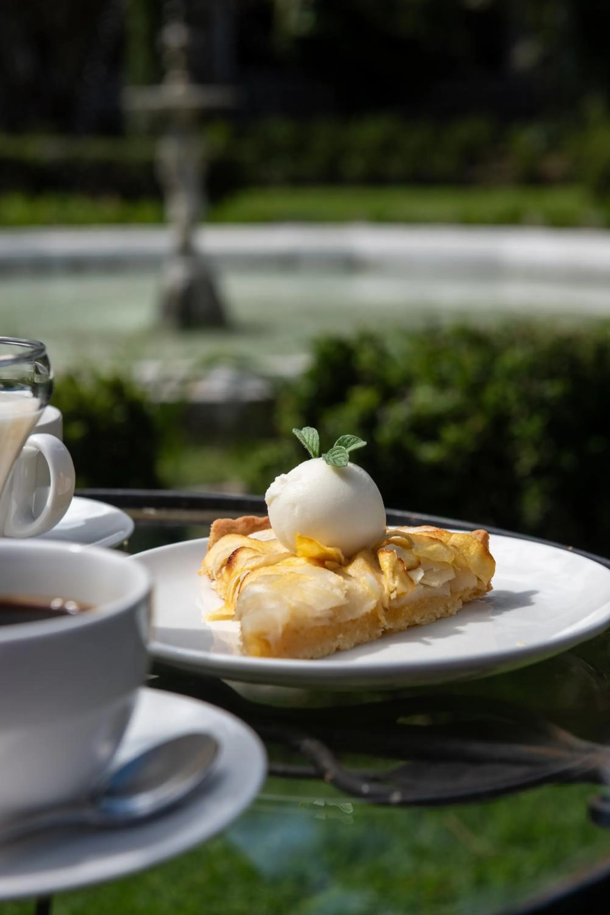 Restaurant/places to eat in Hacienda La Cienega