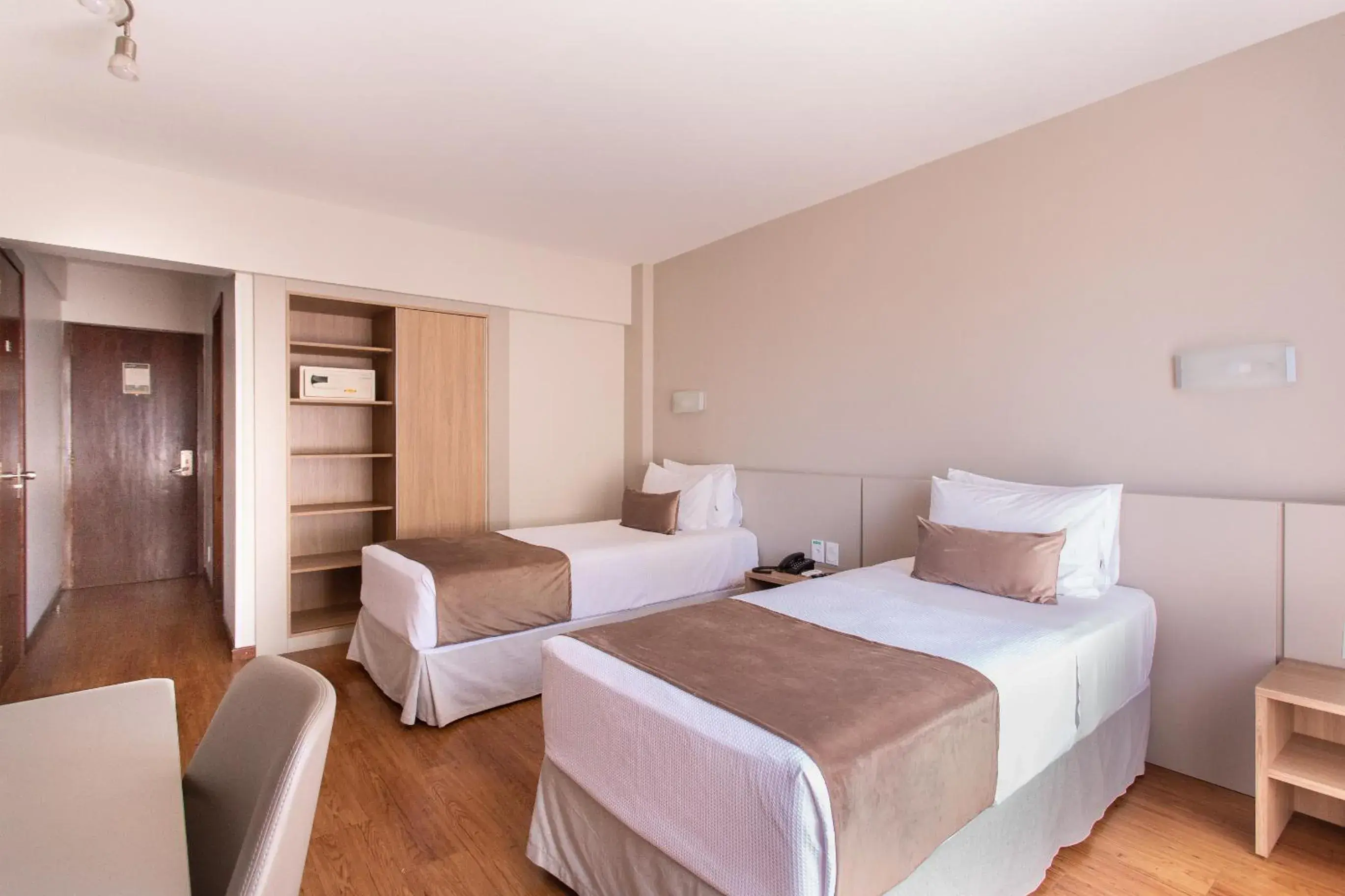 Superior Twin in Jandaia Turismo Hotel Superior Twin in Jandaia Turismo Hotel
