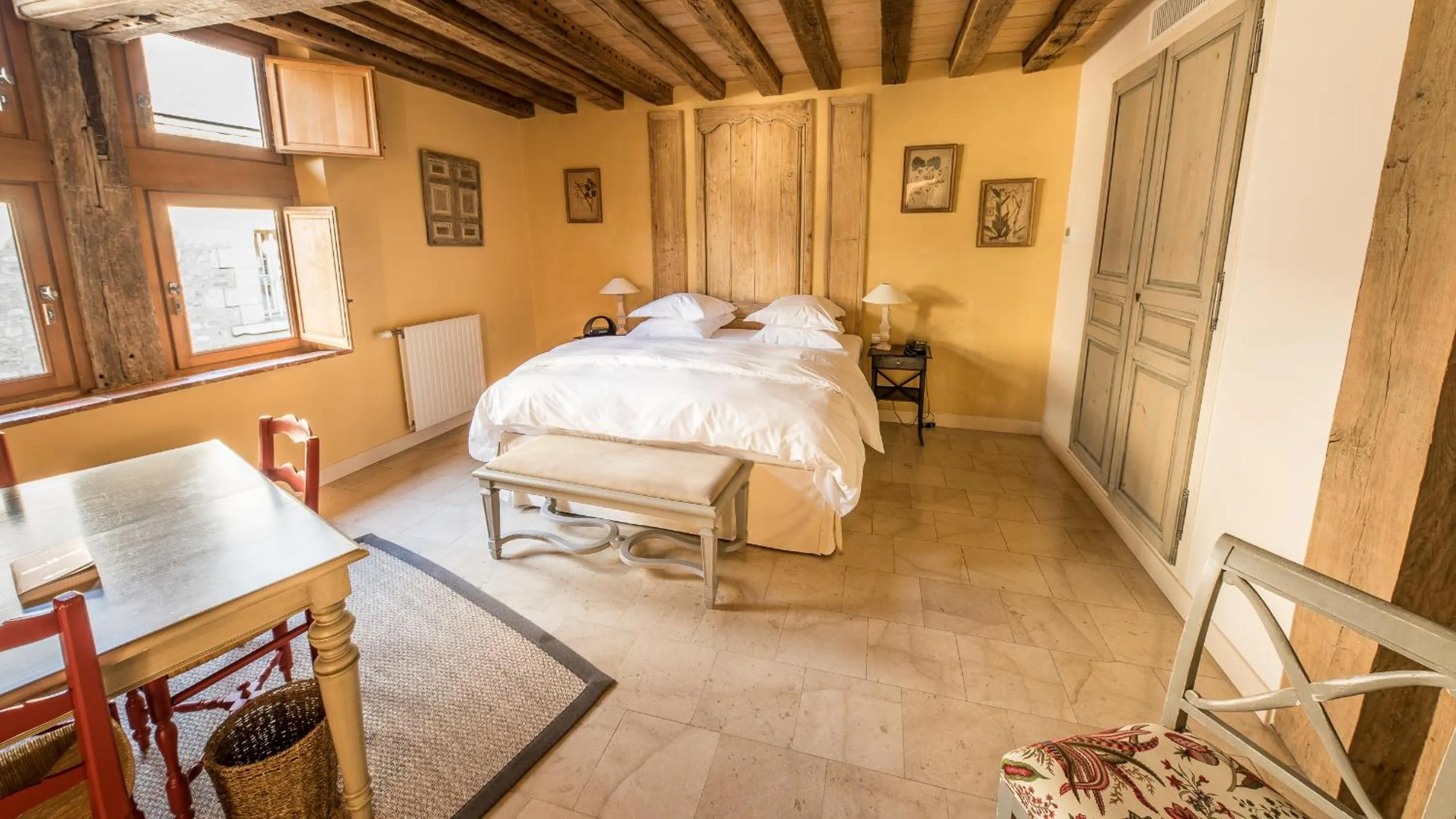 Bedroom, Bed in La Maison de Rhodes Hôtel & Spa