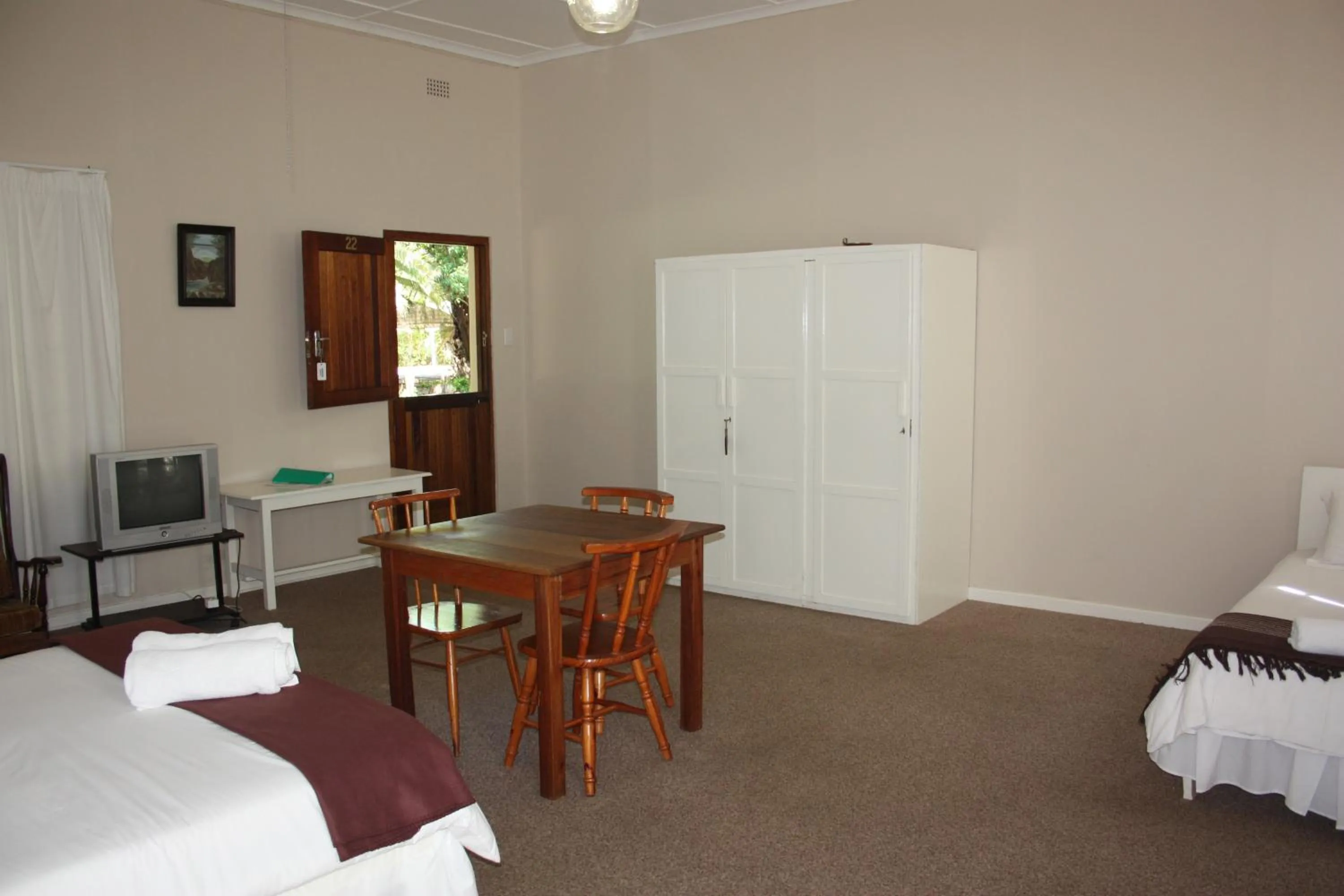 Bed in Karoopark Guest House