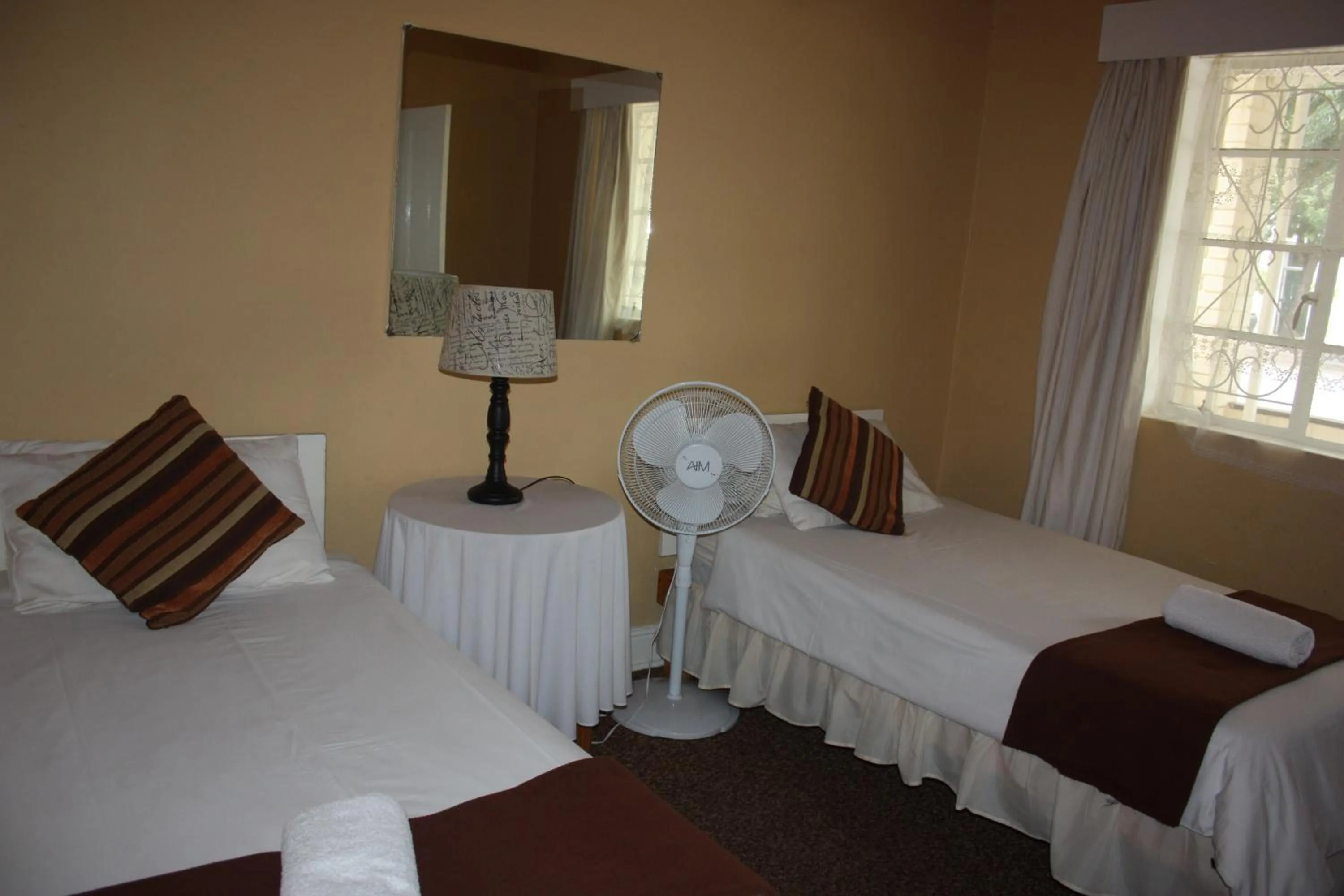 Bed in Karoopark Guest House