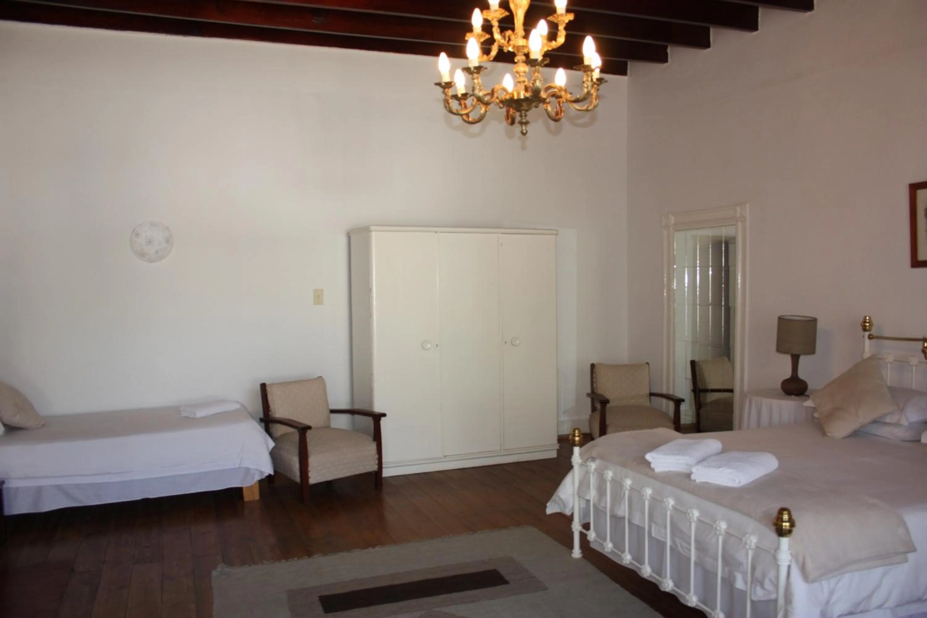 Photo of the whole room, Bed in Karoopark Guest House