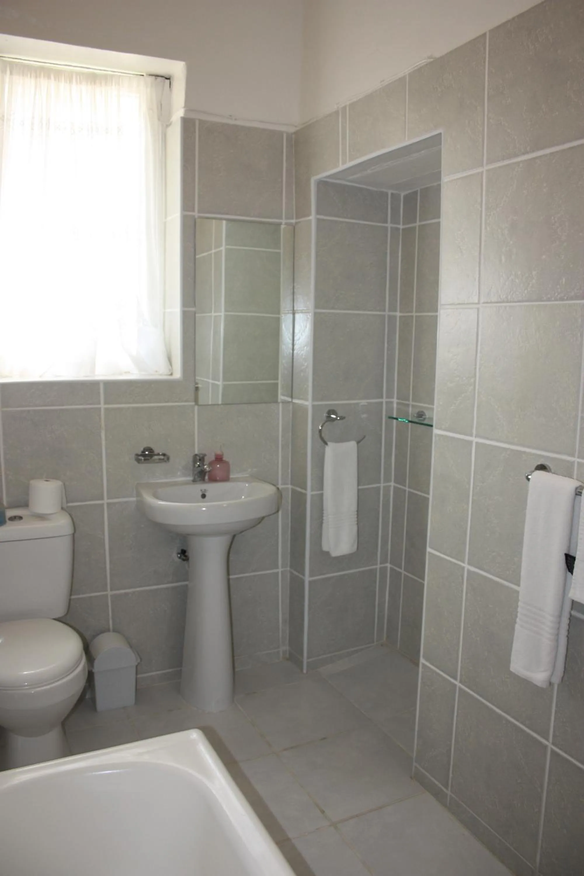 Bathroom in Karoopark Guest House