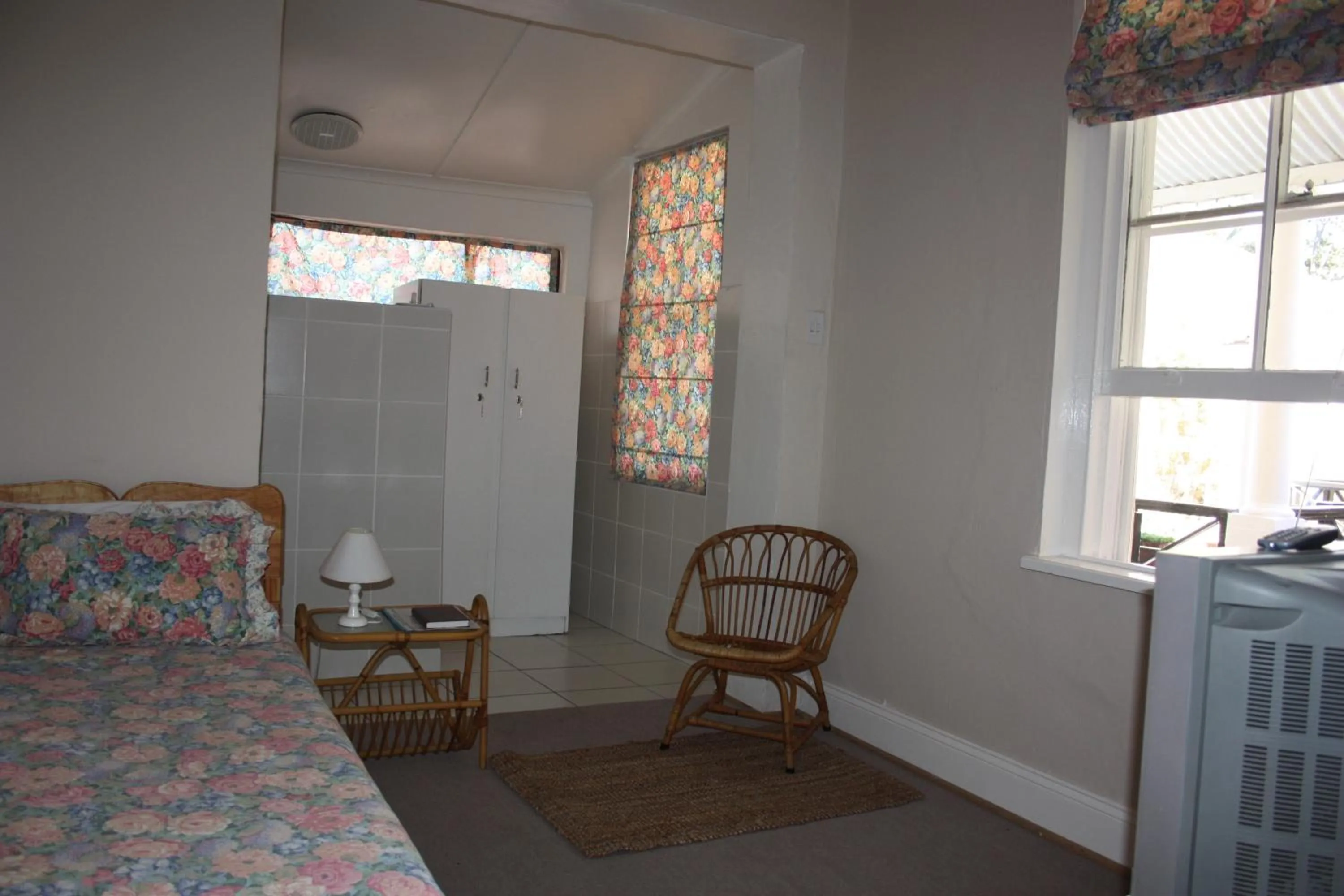 Bed in Karoopark Guest House