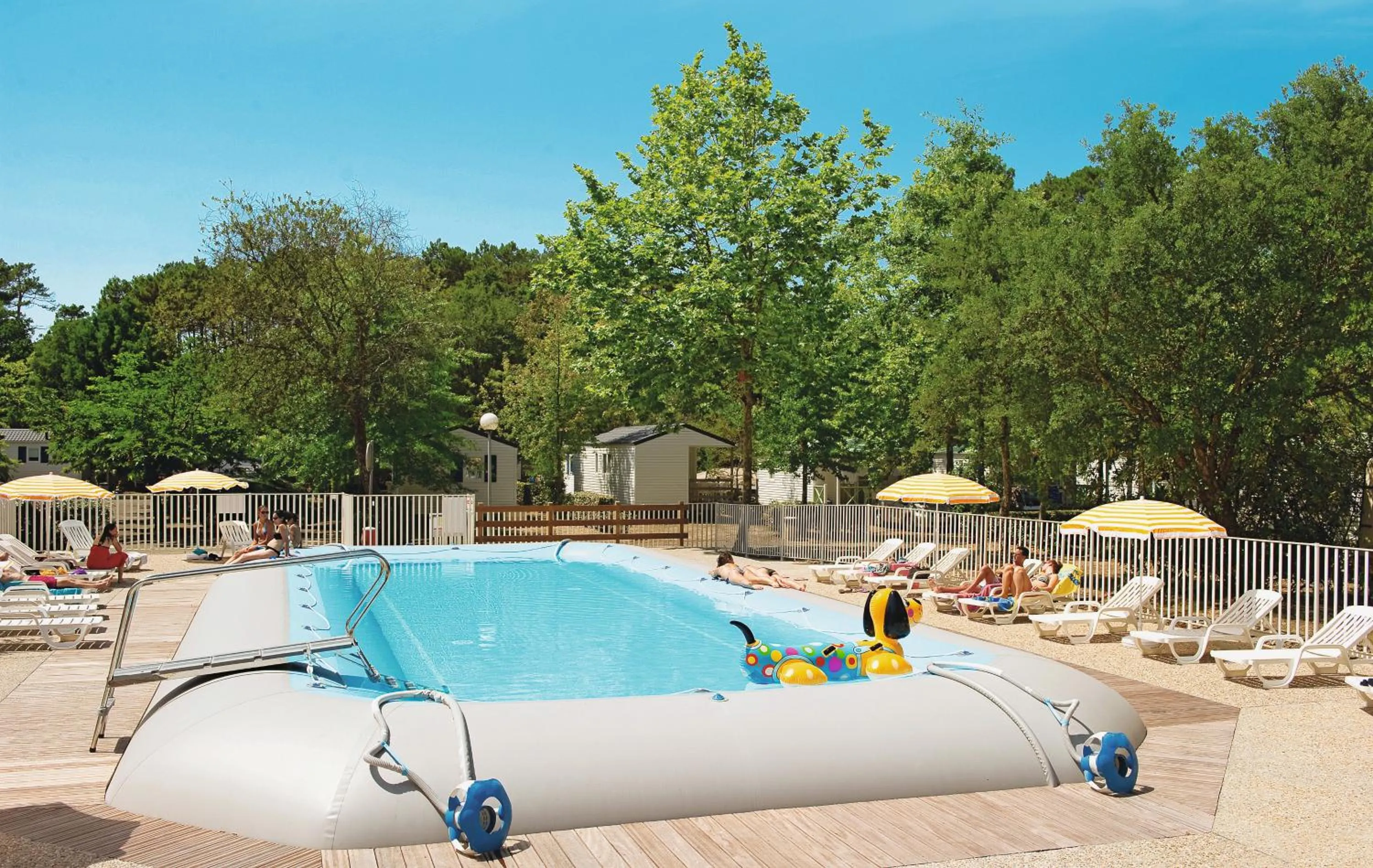 Swimming pool in Résidence Vacances Bleues Domaine de l'Agréou