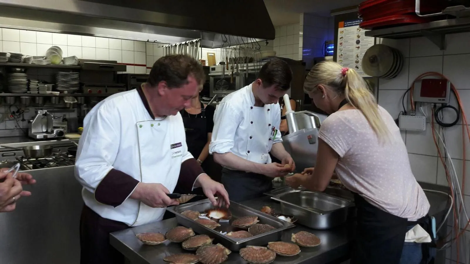 group of guests in Neumanns Waldschänke