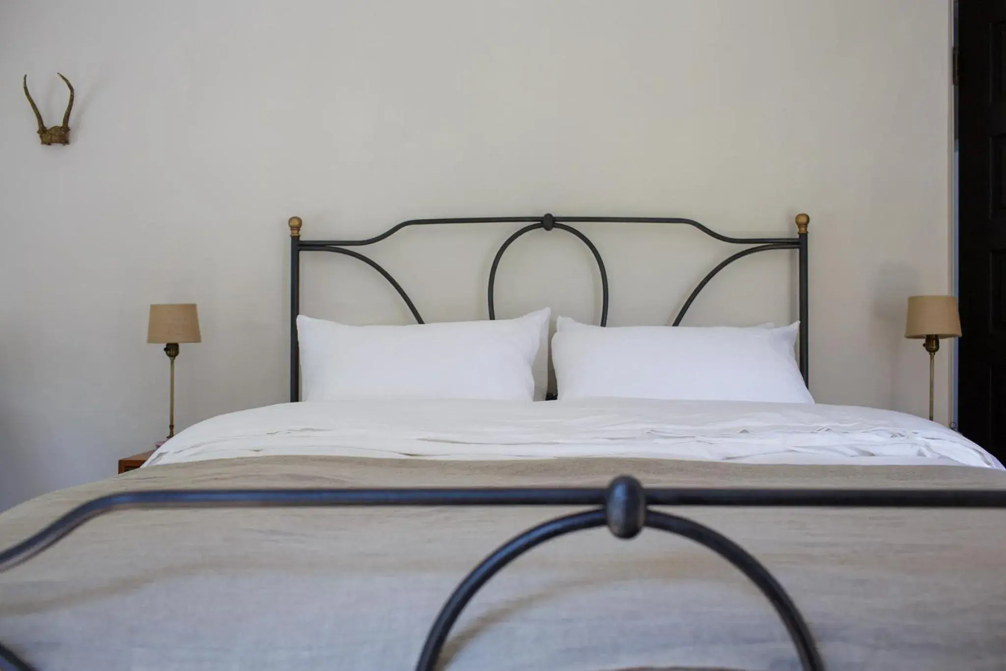 Deluxe Queen Suite in Stonehill's Farmhouse Deluxe Queen Suite in Stonehill's Farmhouse