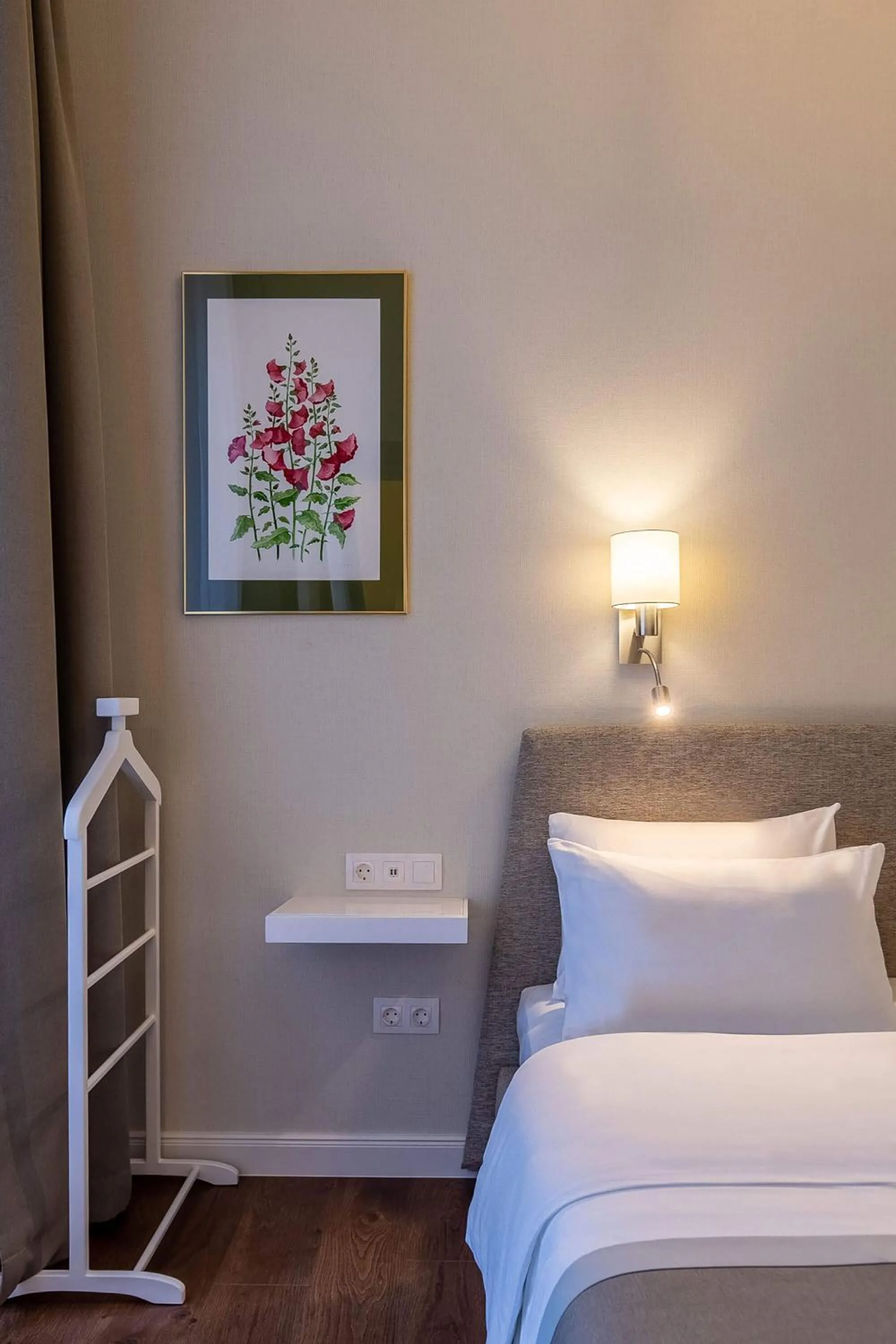 Decorative detail, Bed in TIFLIS OPERA Aparthotel