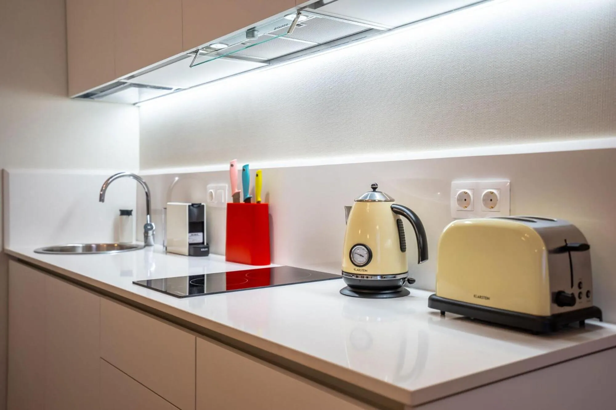 Coffee/tea facilities in TIFLIS OPERA Aparthotel