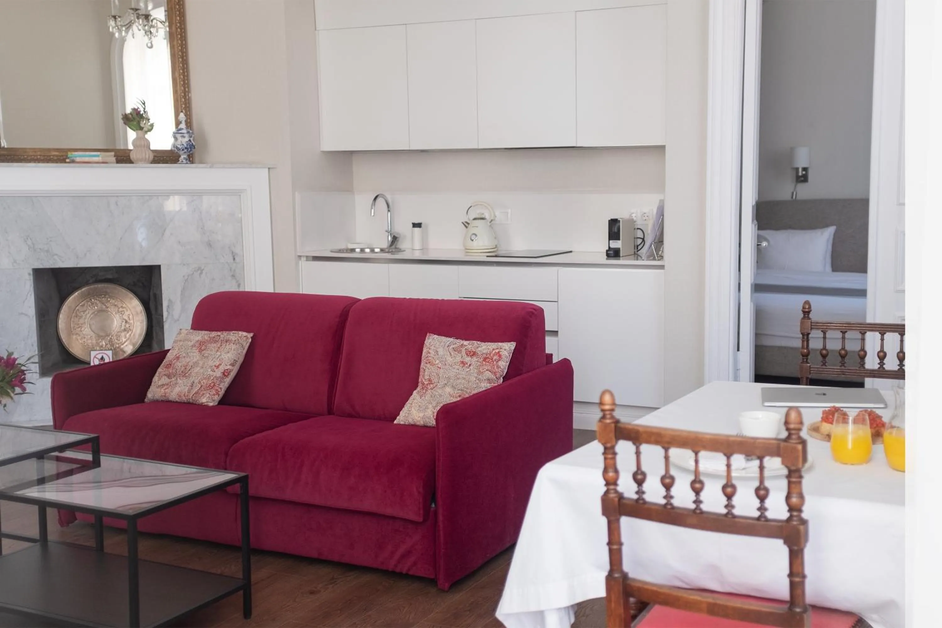 Living room in TIFLIS OPERA Aparthotel