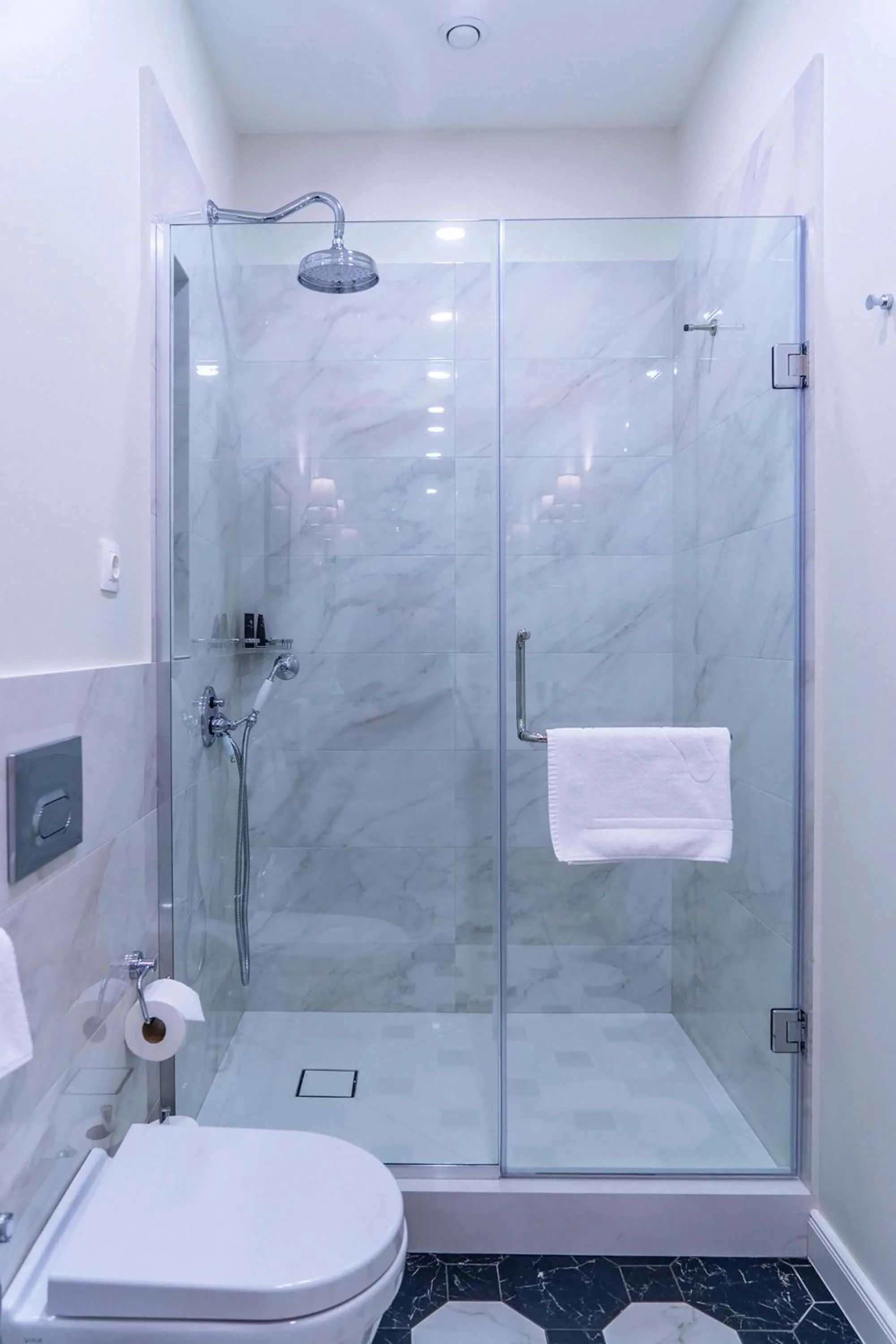 Shower in TIFLIS OPERA Aparthotel