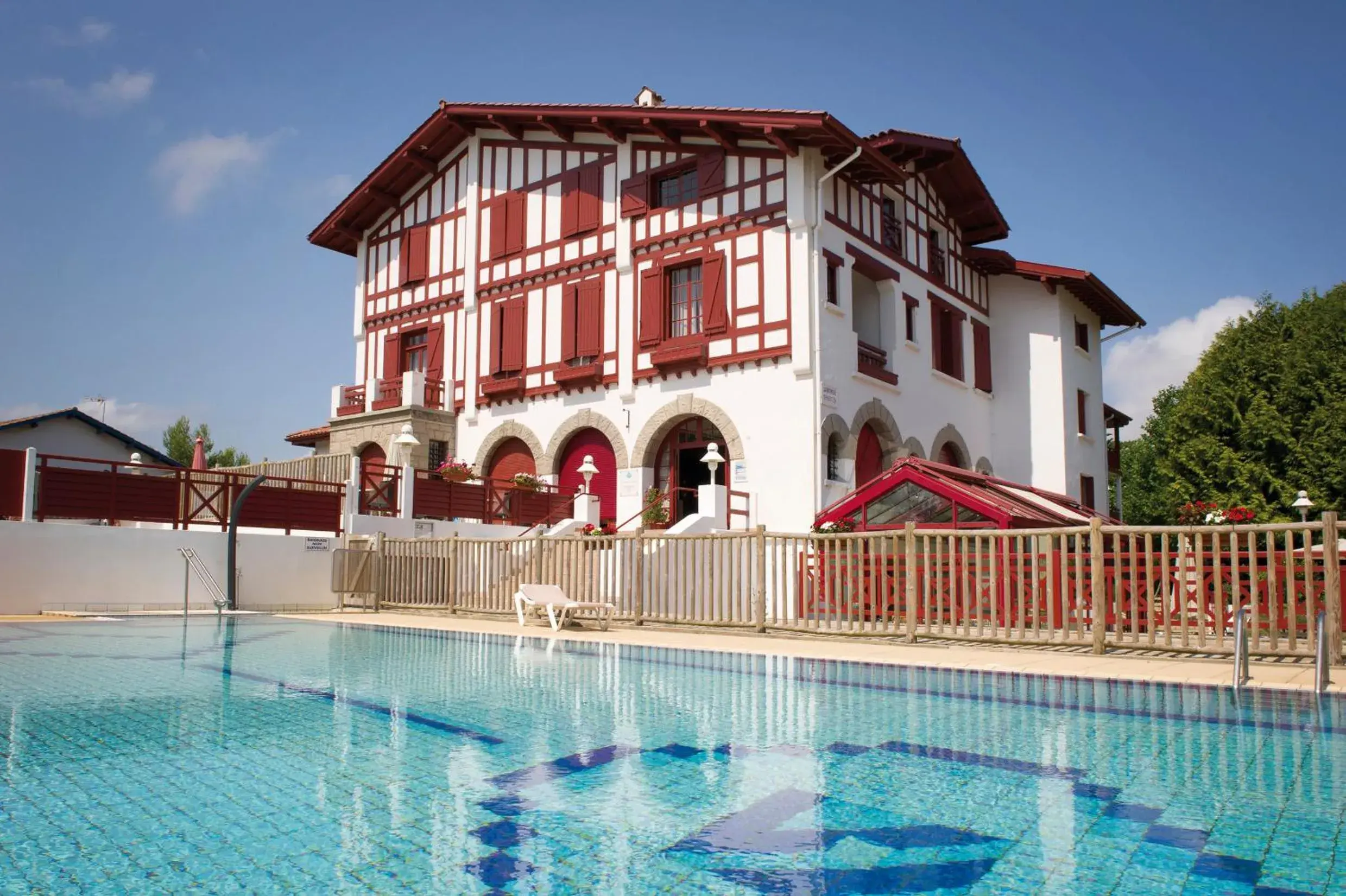 Facade/entrance in Hôtel & Résidence Vacances Bleues Orhoïtza Facade/entrance in Hôtel & Résidence Vacances Bleues Orhoïtza
