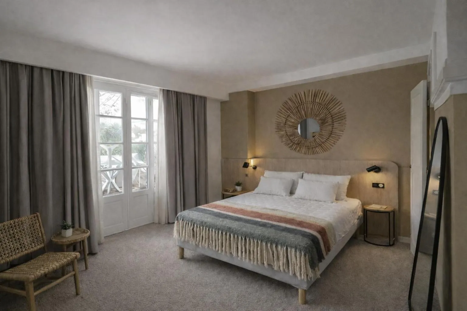 Bed in Hôtel & Résidence Vacances Bleues Orhoïtza