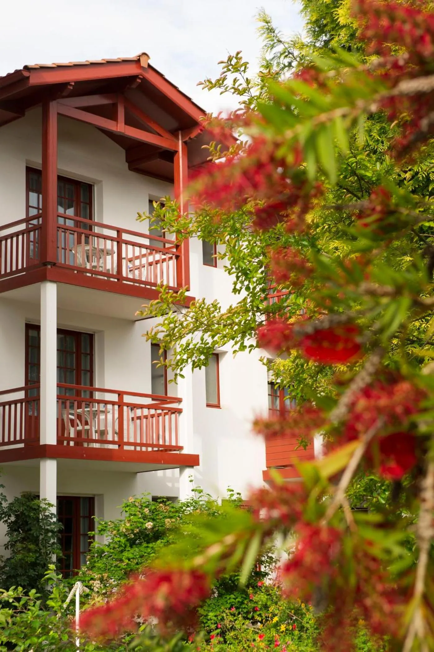 Facade/entrance in Hôtel & Résidence Vacances Bleues Orhoïtza