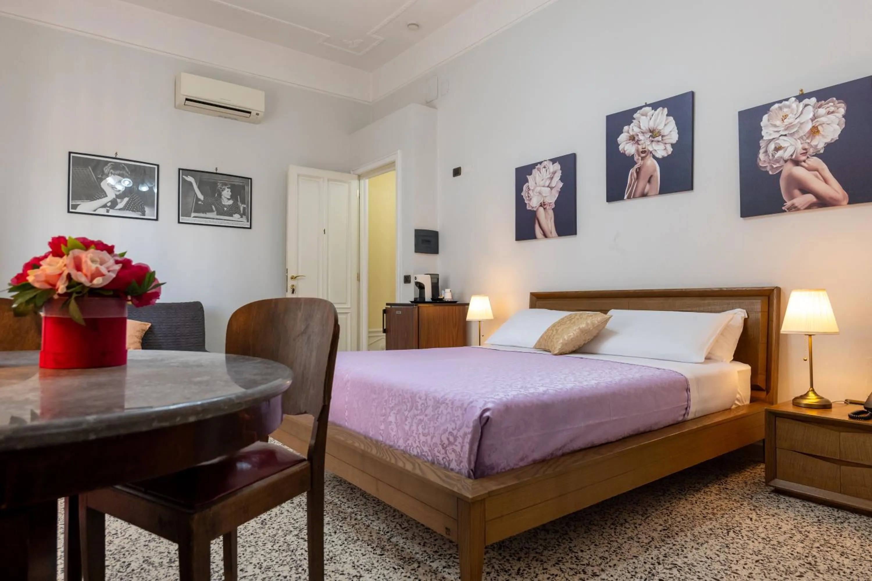 Double Room with Balcony in Vittoria Guest House Battipaglia