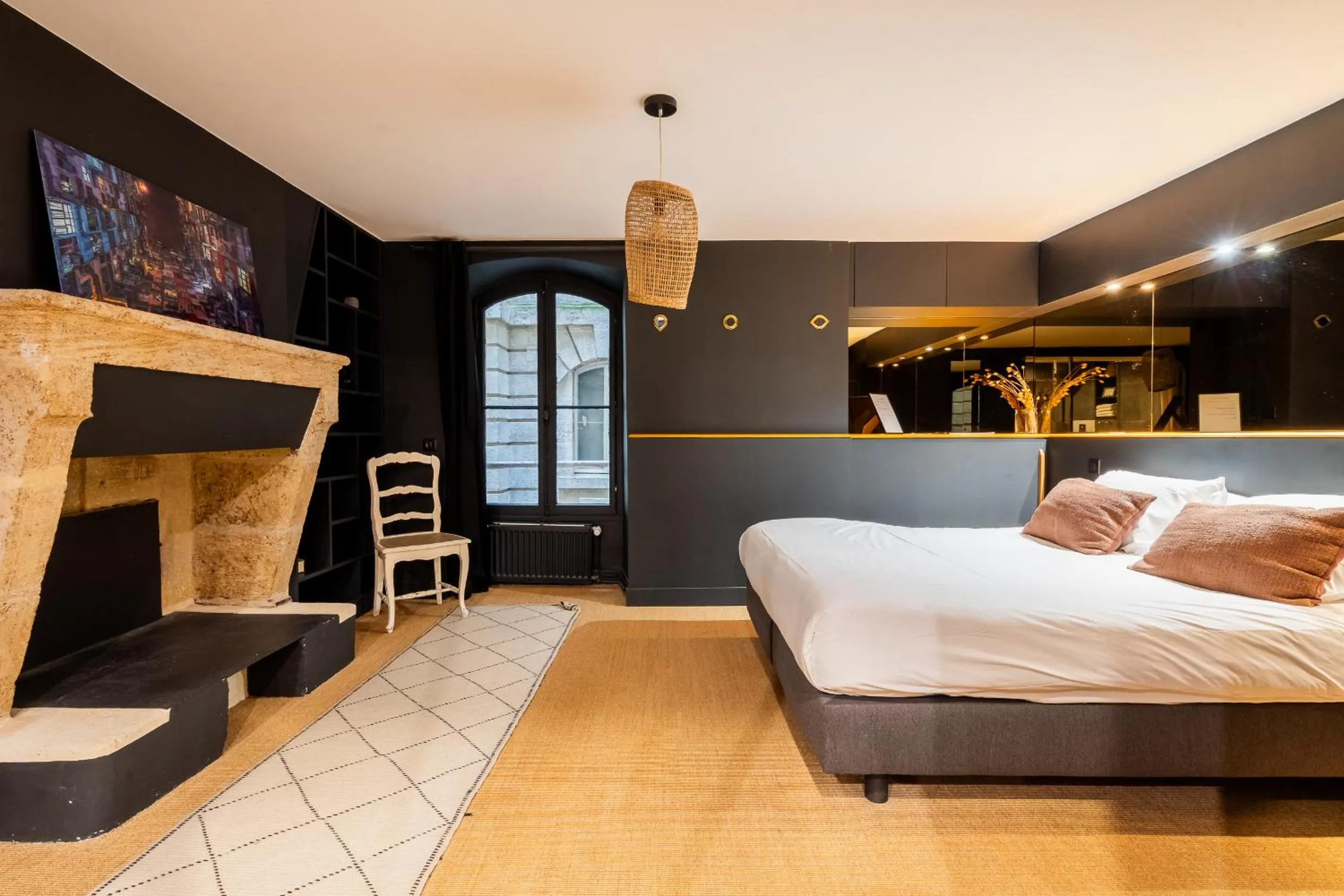 Photo of the whole room, Bed in B&B L'Escapade Bordelaise