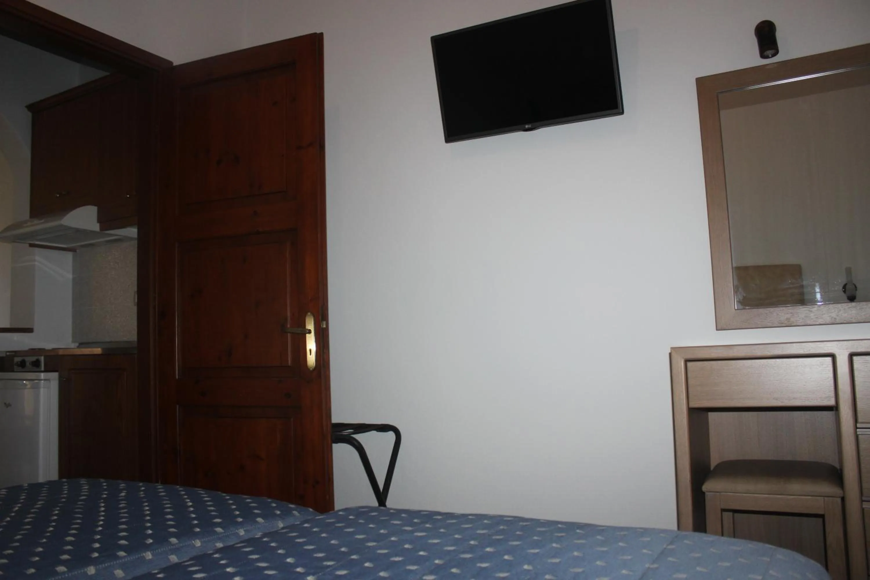 TV and multimedia in Sunny Suites