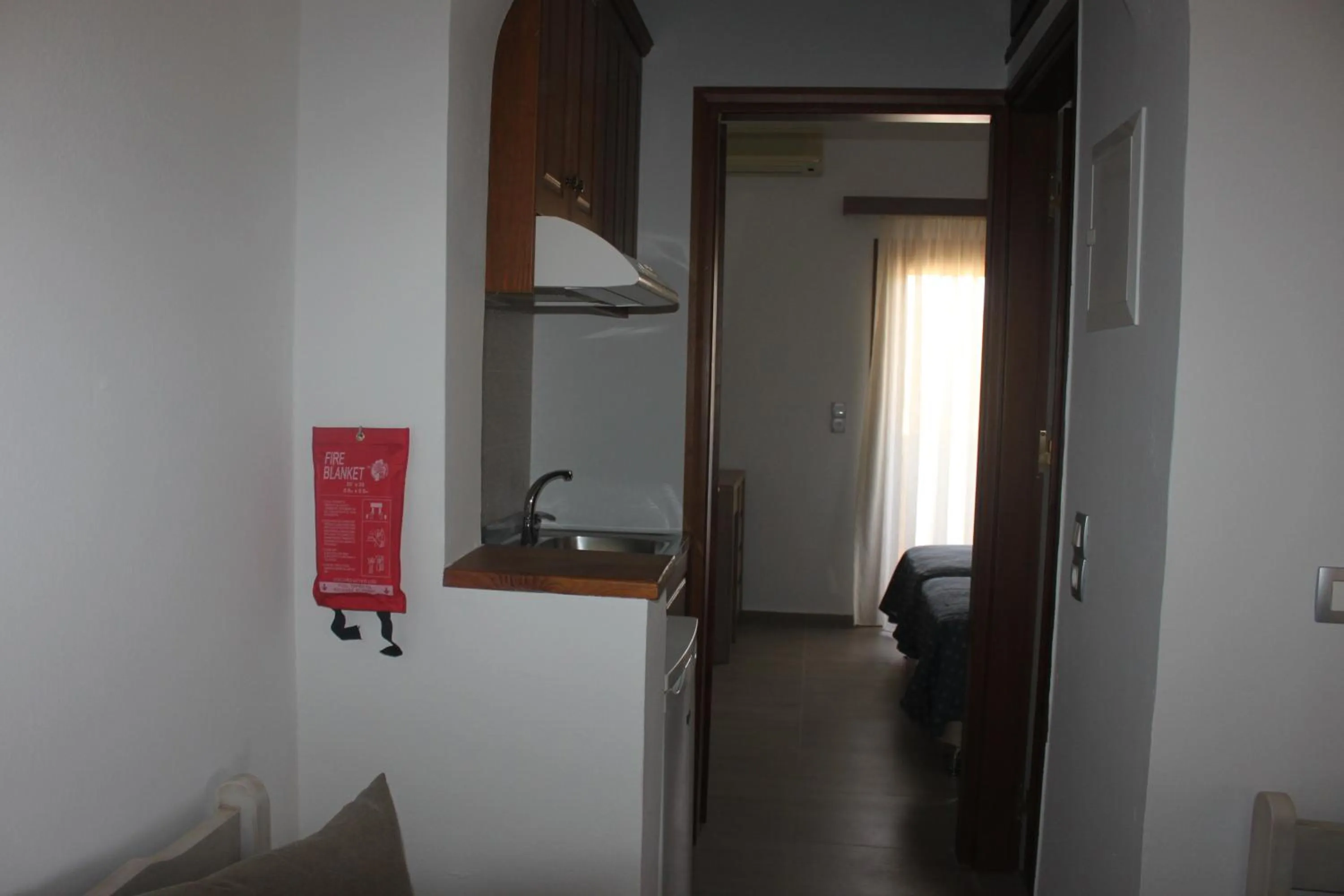 Photo of the whole room in Sunny Suites