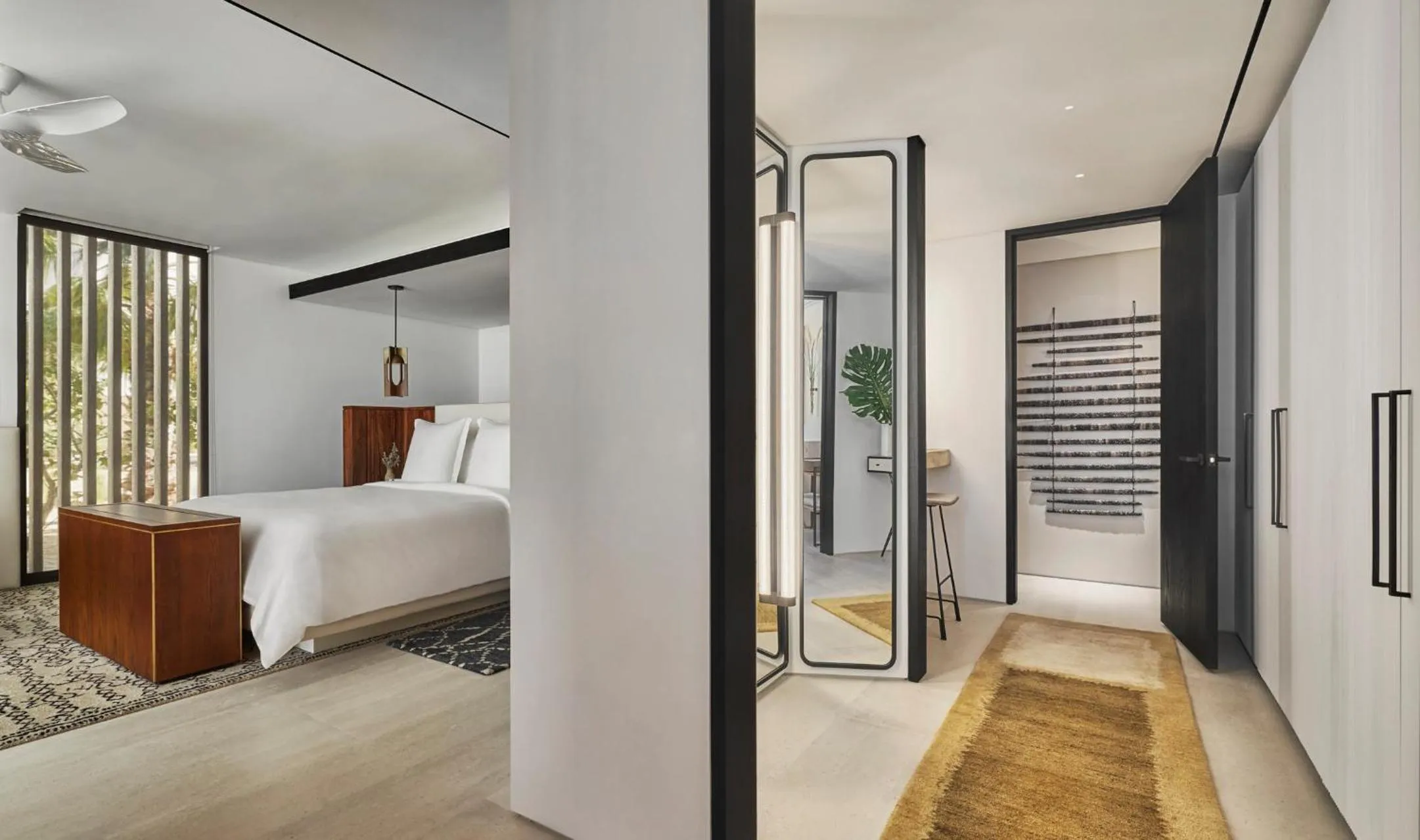 Photo of the whole room, Bed in Four Seasons Resort Los Cabos