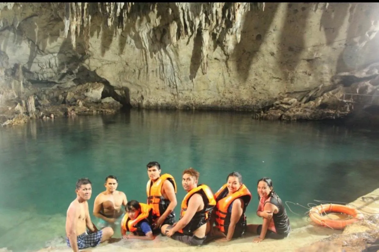 People in Gon Tourist Inn