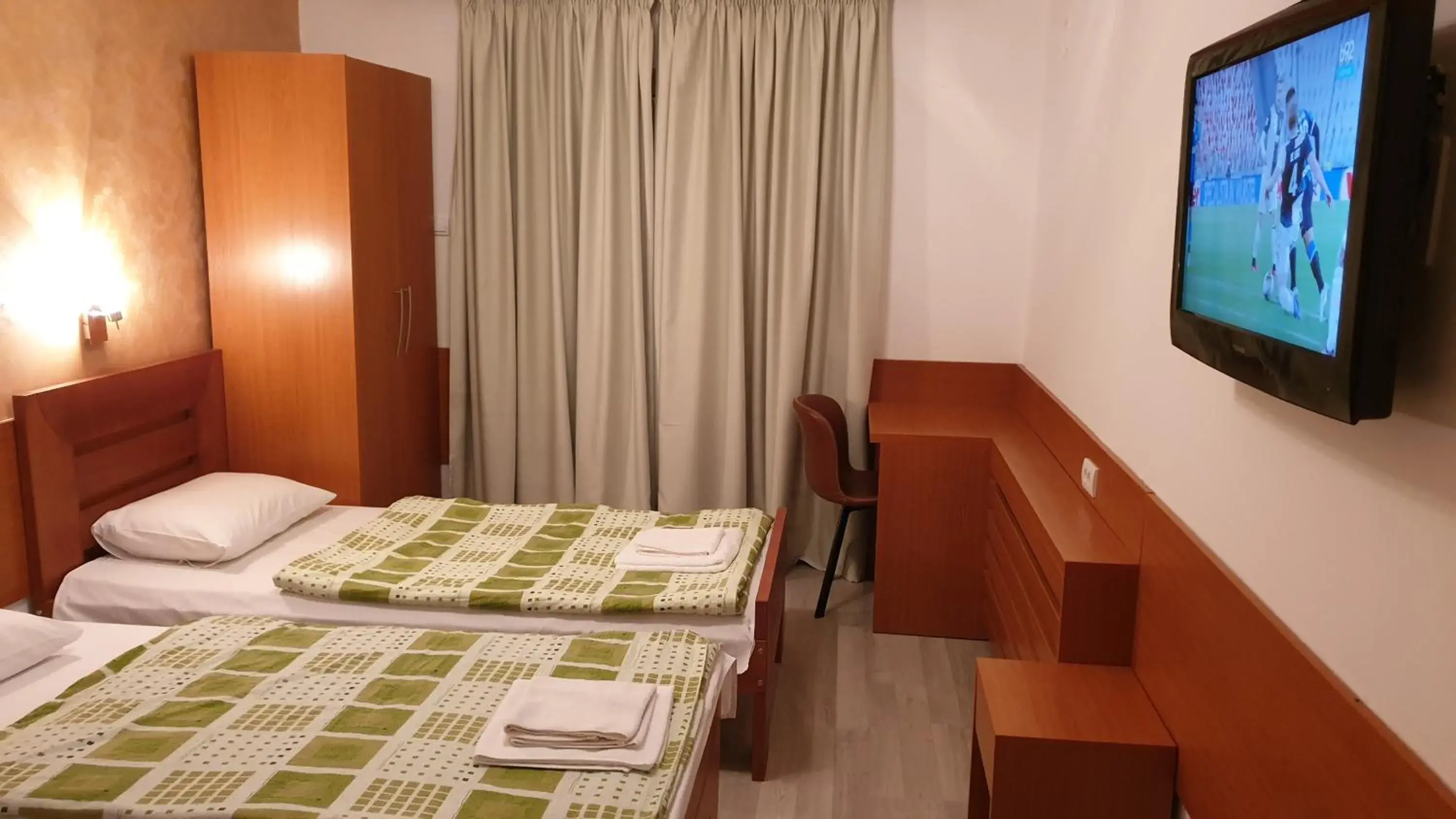 Triple Room with Terrace and Shared Bathroom in Guest House Boska Triple Room with Terrace and Shared Bathroom in Guest House Boska