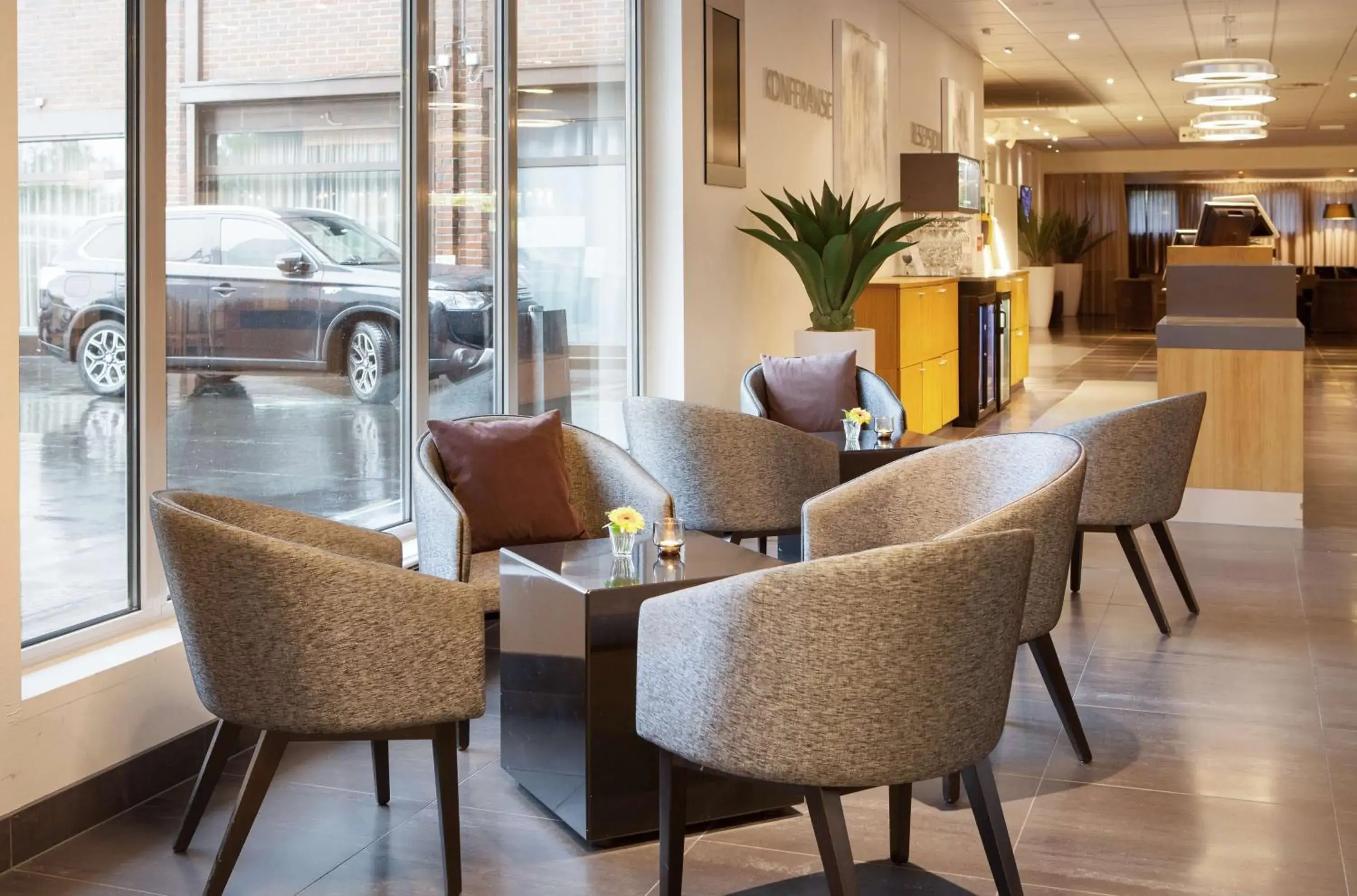 Lobby or reception in Scandic Asker Lobby or reception in Scandic Asker