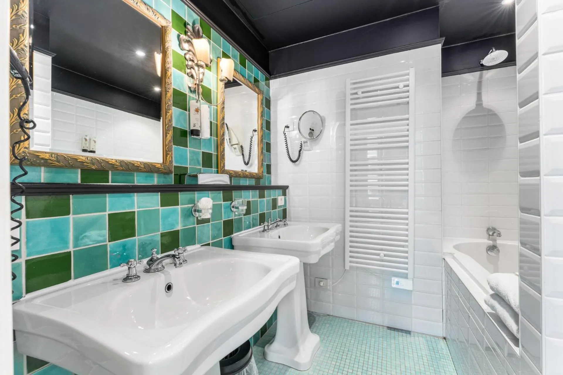 Canal Suites